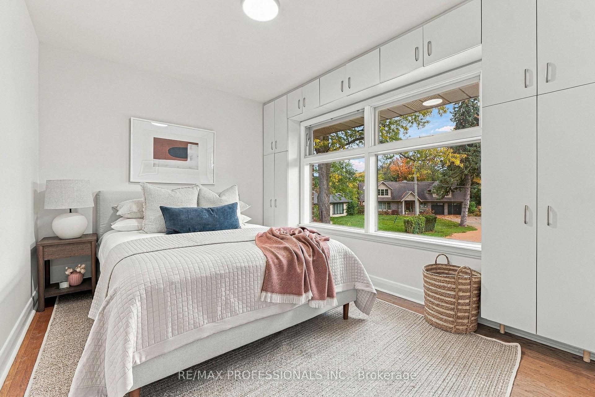 Photo 25 of 8 Northolt Court, Etobicoke, Edenbridge-Humber Valley — HOMEH