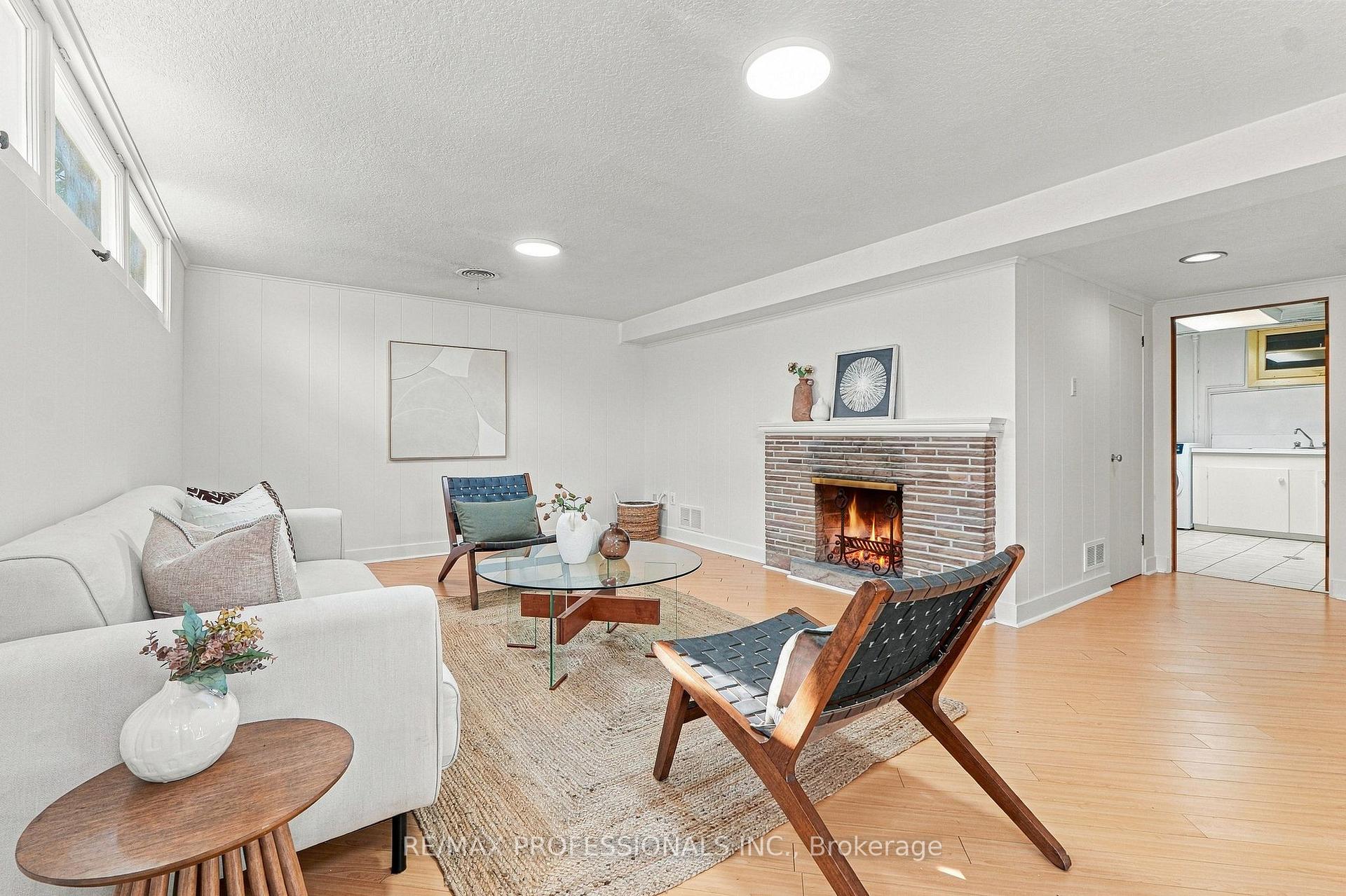Photo 37 of 8 Northolt Court, Etobicoke, Edenbridge-Humber Valley — HOMEH