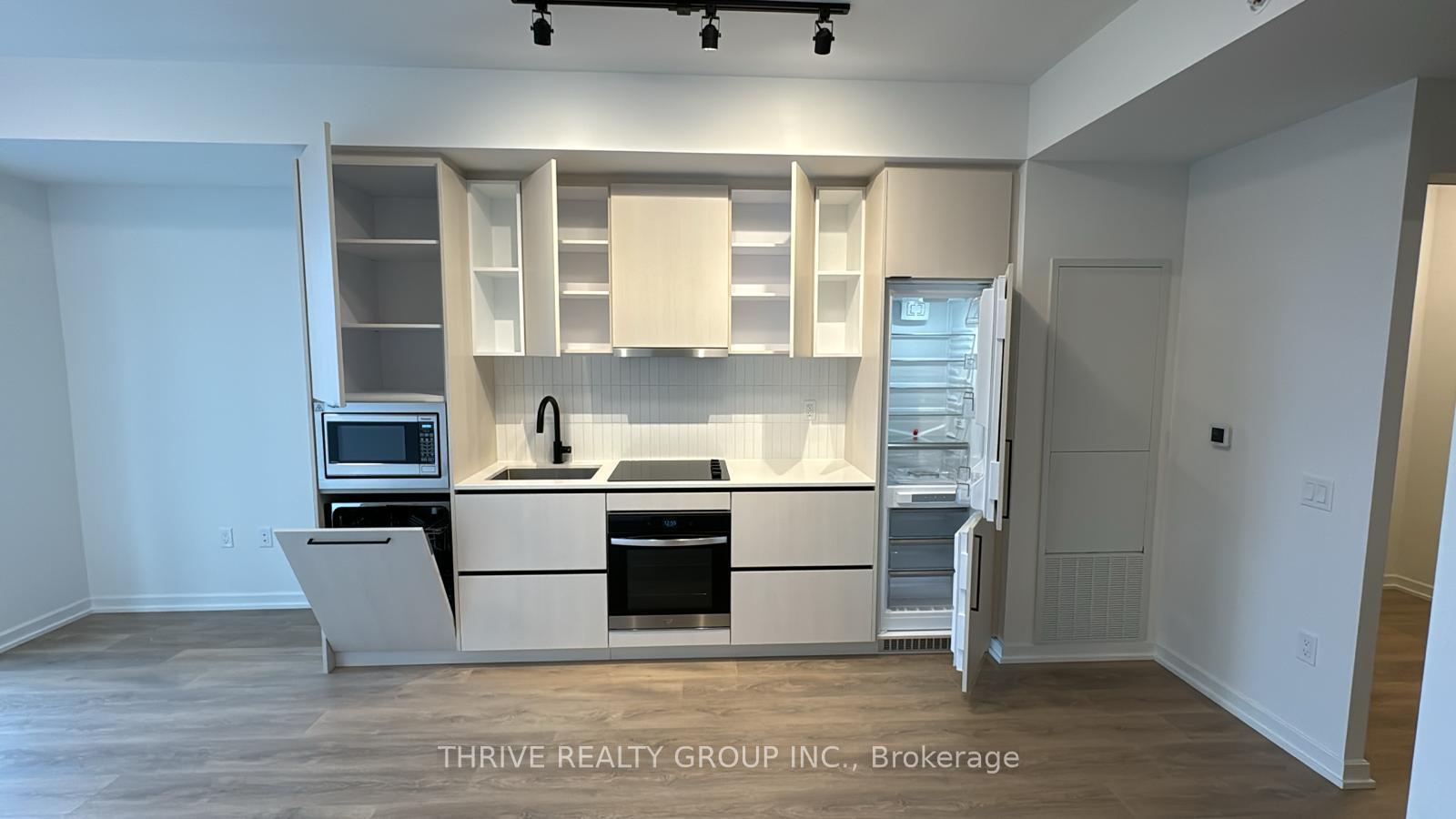 Photo 2 of Unit 2307, 10 Graphophone Grove, Toronto, Dovercourt-Wallace Emerson-Junction — HOMEH