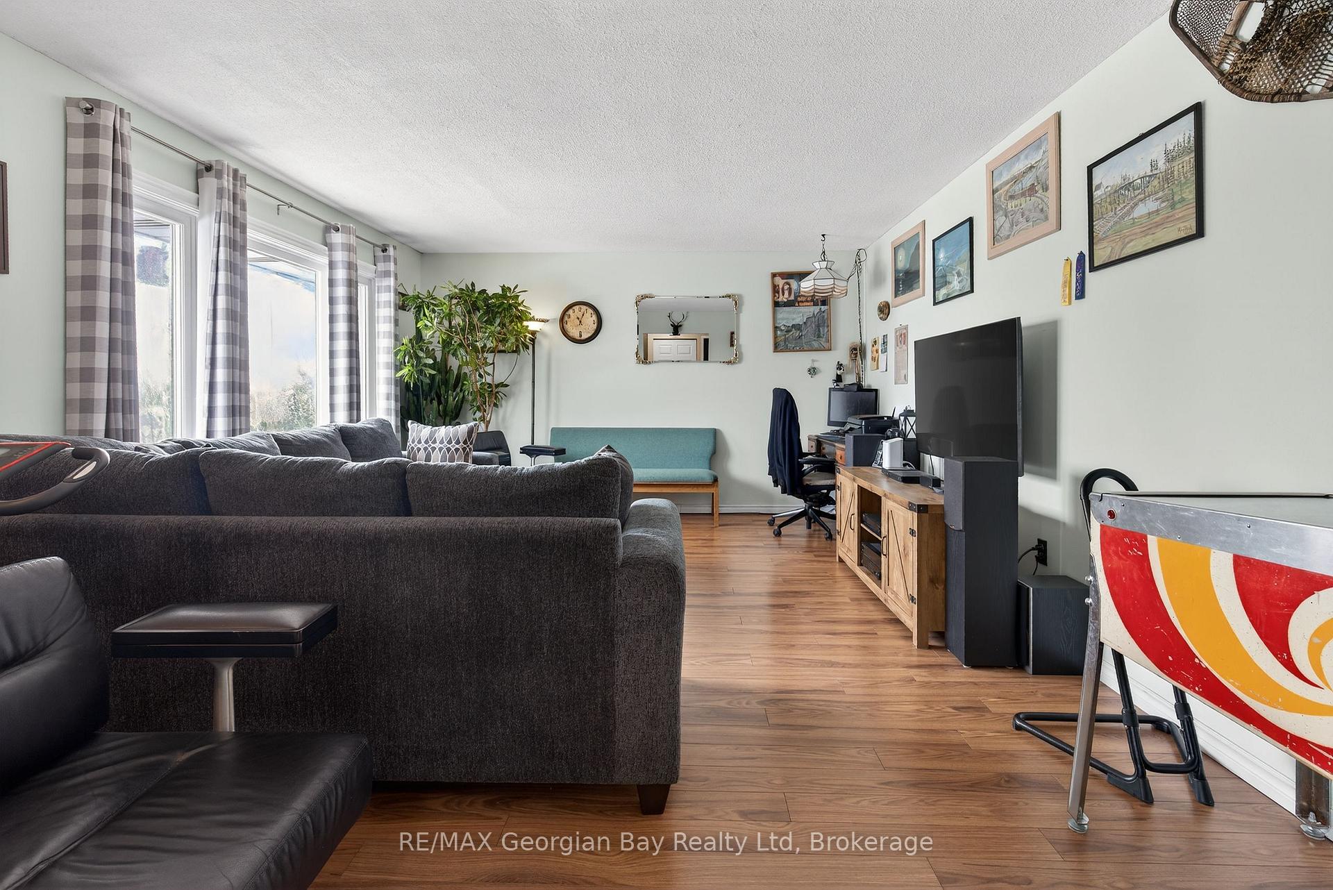 Photo 3 of 480 Broderick Street, Tay, Port McNicoll — HOMEH