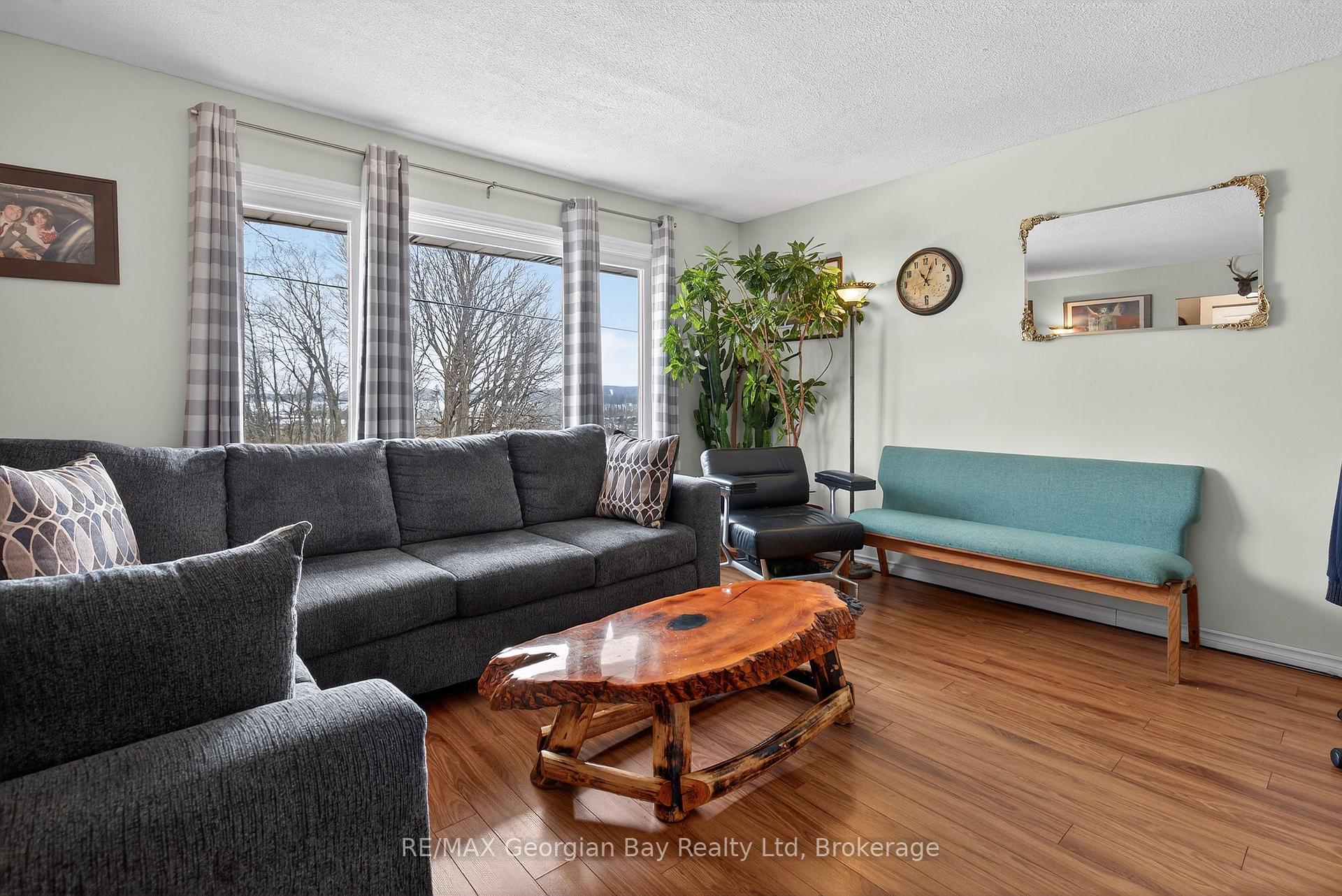 Photo 4 of 480 Broderick Street, Tay, Port McNicoll — HOMEH