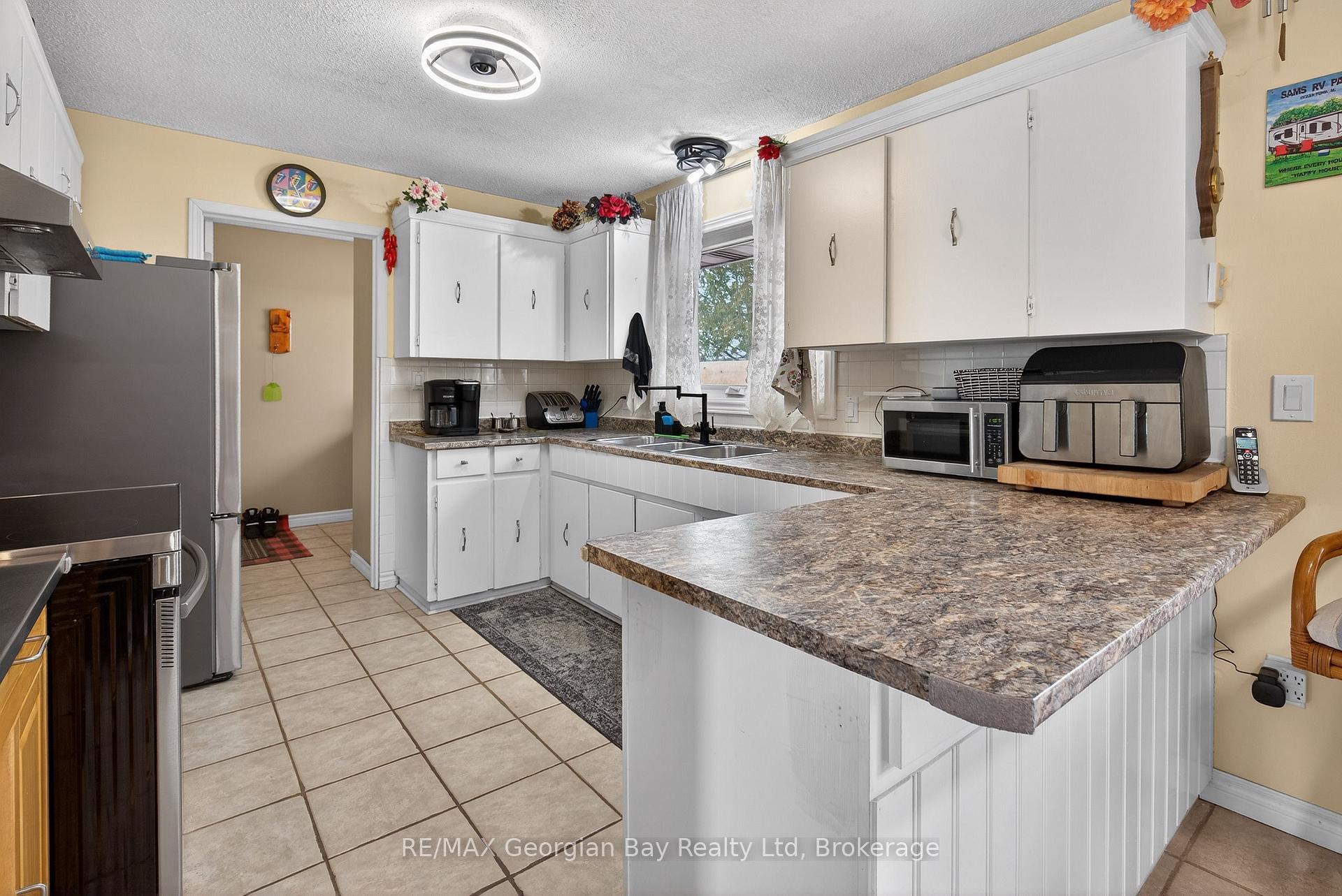 Photo 9 of 480 Broderick Street, Tay, Port McNicoll — HOMEH