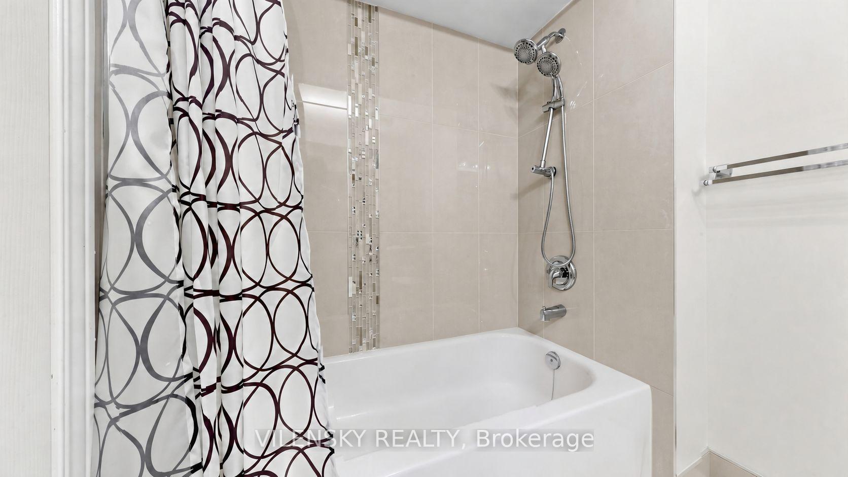 Photo 23 of 66 Catalpa Crescent, Vaughan, Patterson — HOMEH
