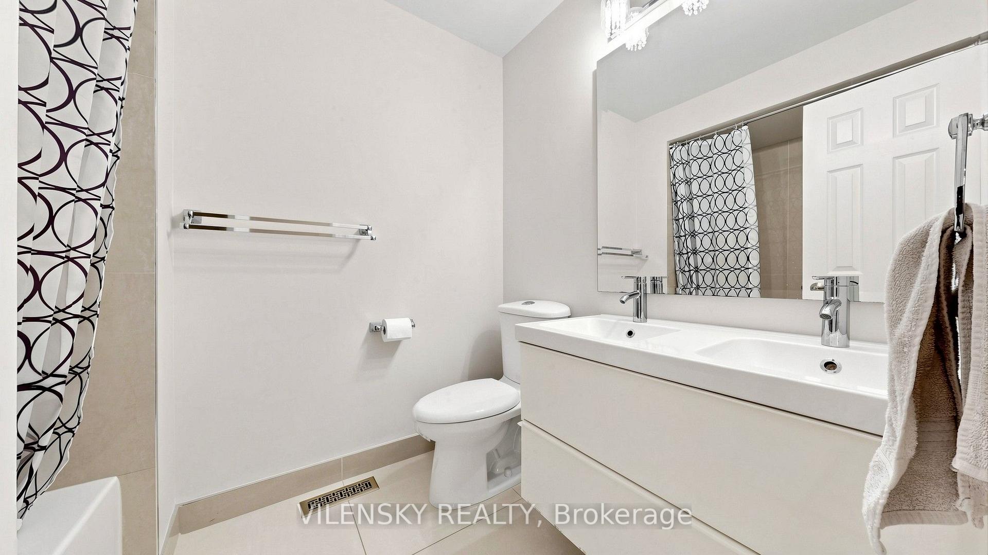 Photo 24 of 66 Catalpa Crescent, Vaughan, Patterson — HOMEH