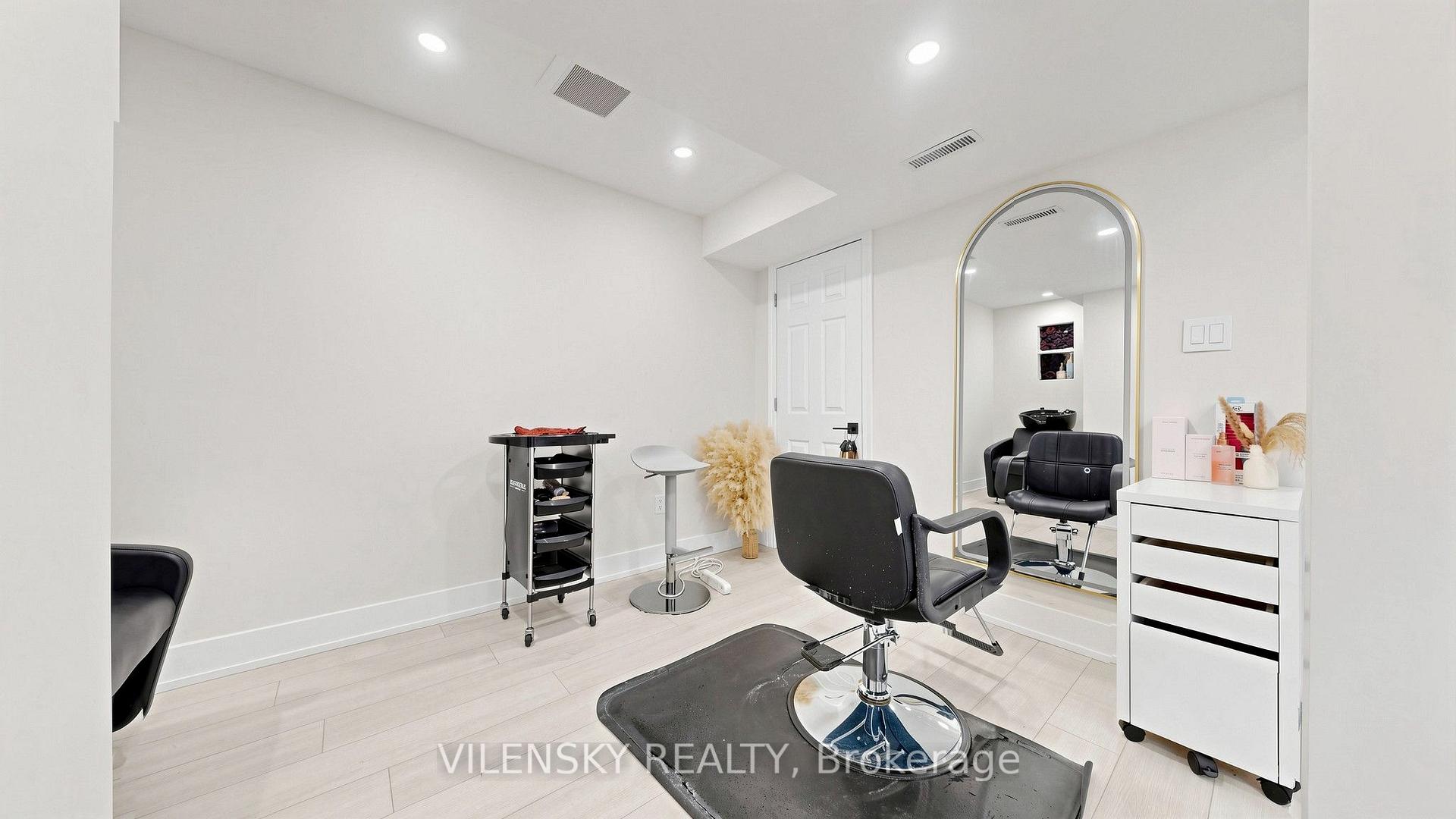 Photo 34 of 66 Catalpa Crescent, Vaughan, Patterson — HOMEH