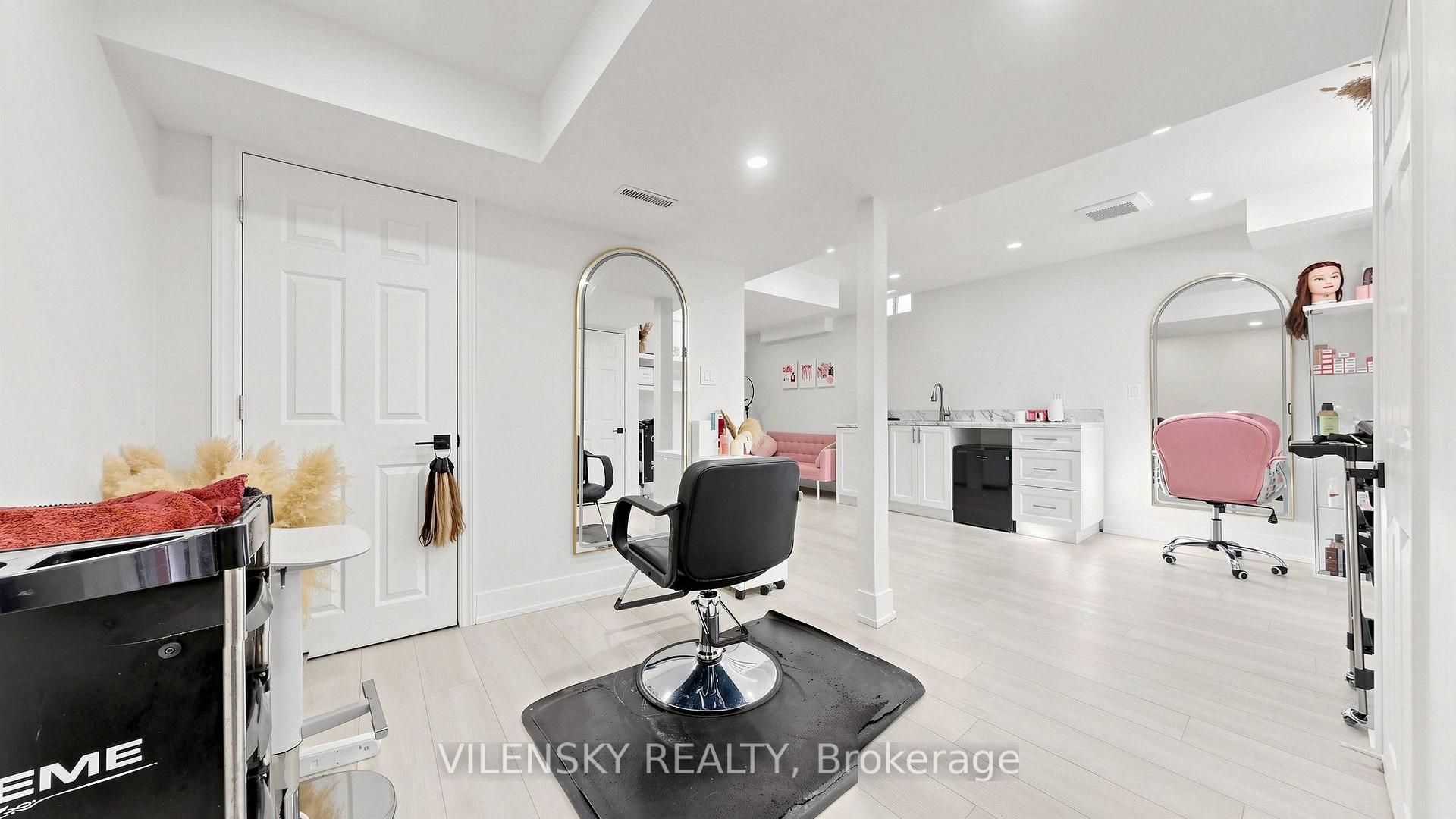 Photo 35 of 66 Catalpa Crescent, Vaughan, Patterson — HOMEH
