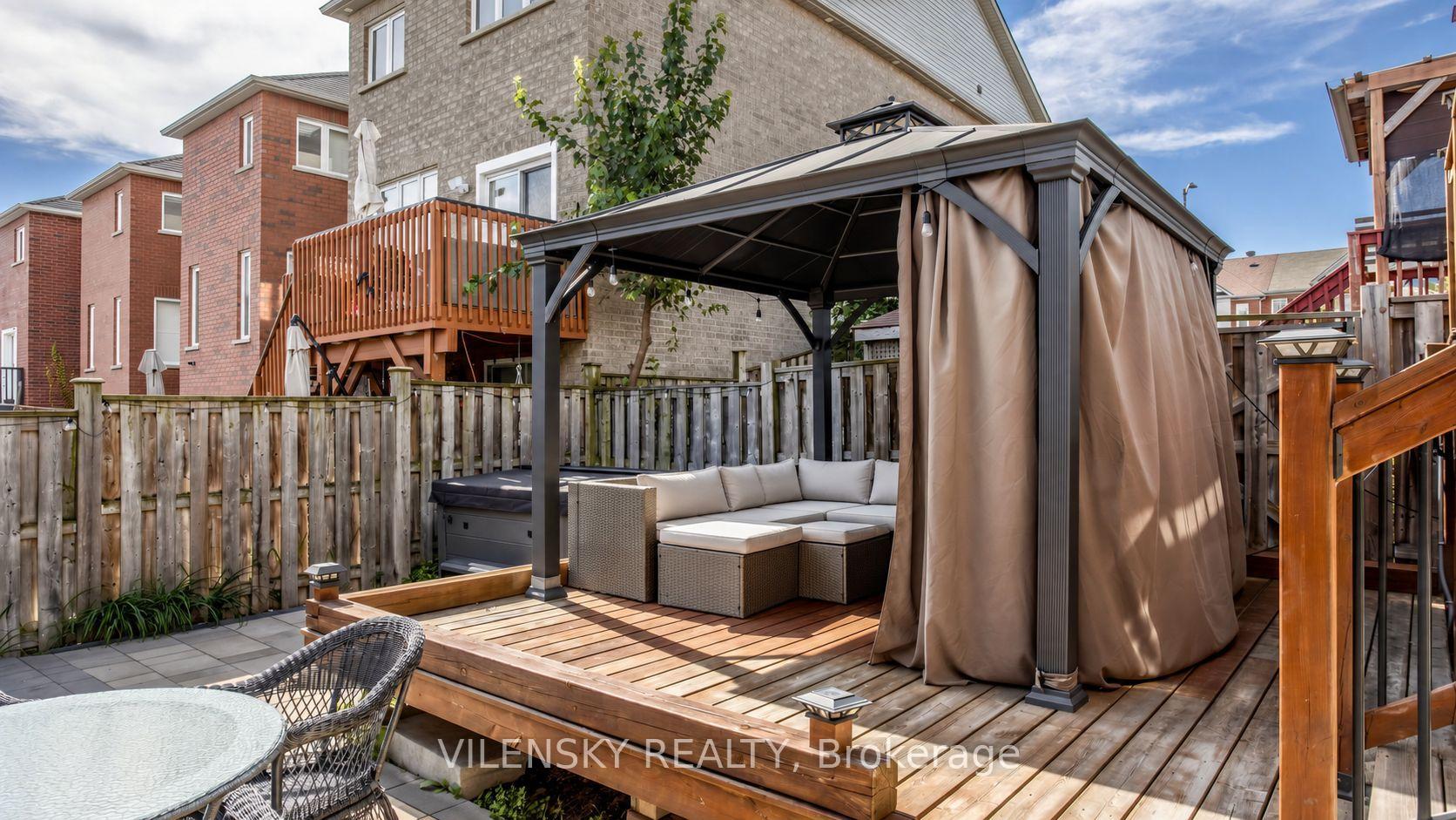 Photo 39 of 66 Catalpa Crescent, Vaughan, Patterson — HOMEH