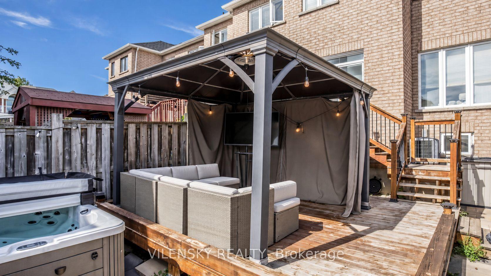 Photo 40 of 66 Catalpa Crescent, Vaughan, Patterson — HOMEH