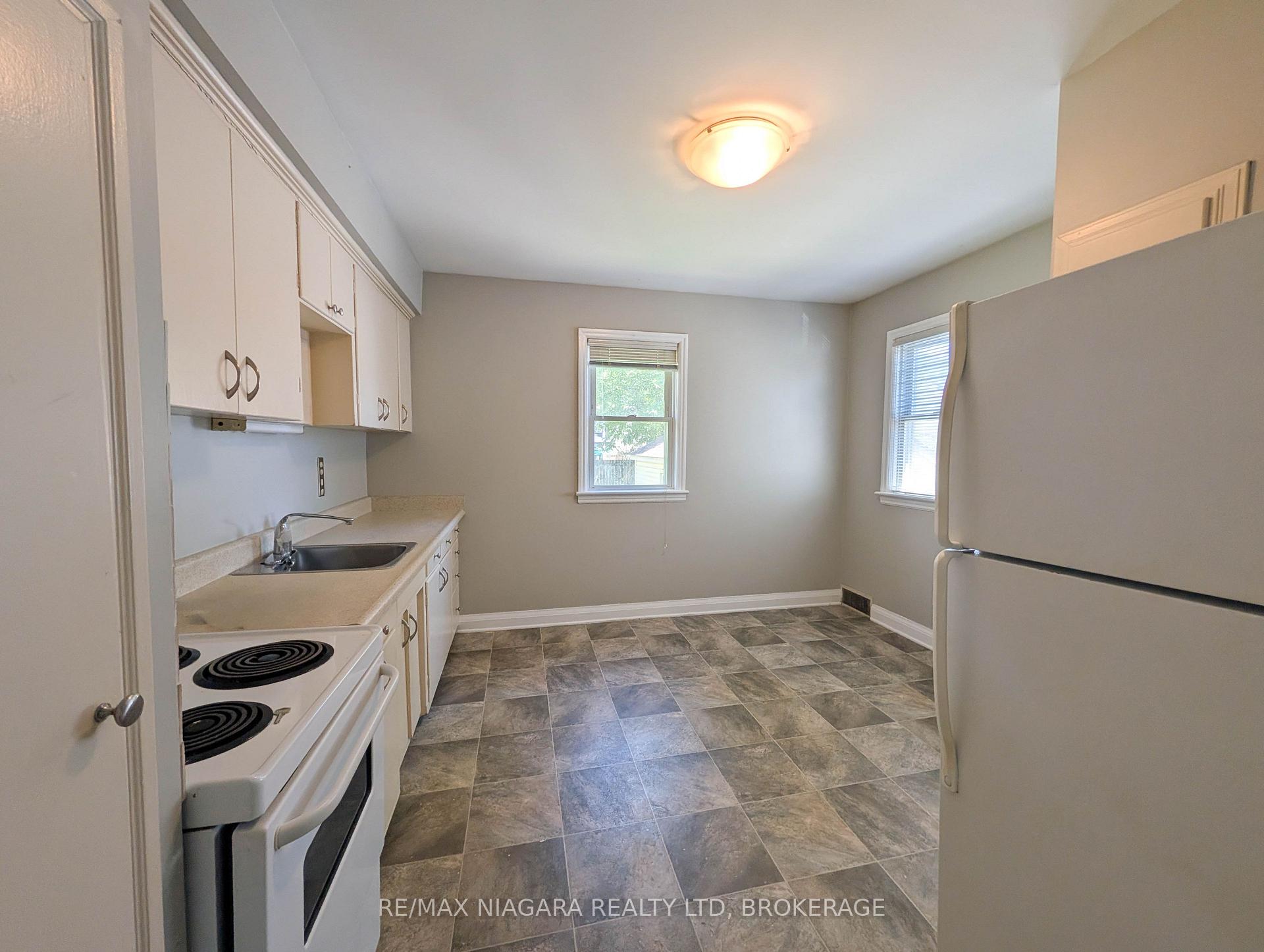 Photo 2 of 106 Haig Street, St. Catharines, Haig — HOMEH