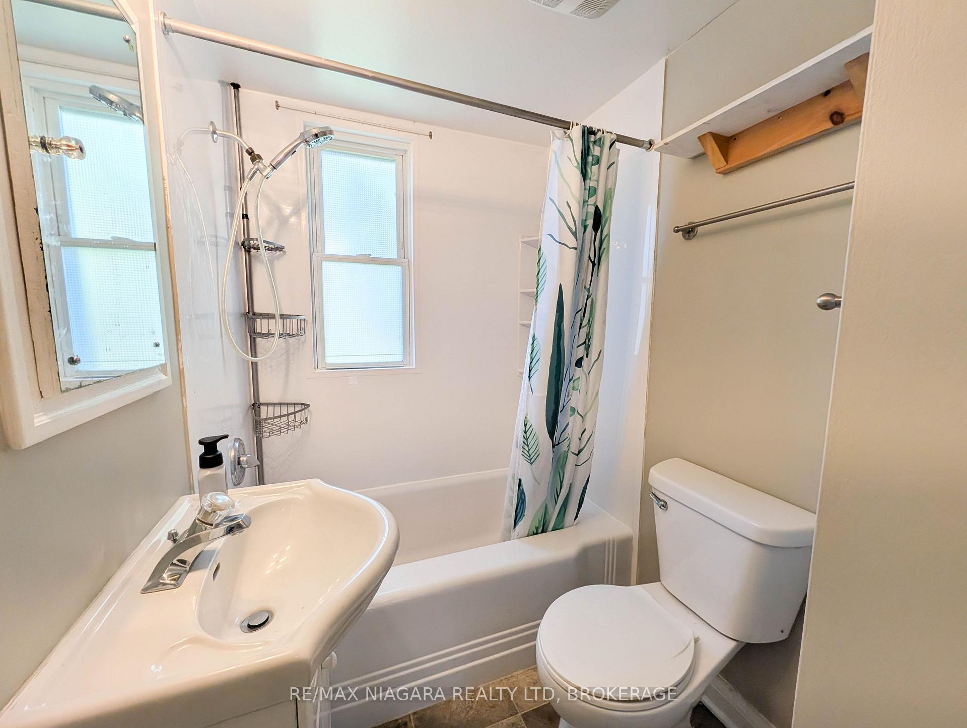 Photo 14 of 106 Haig Street, St. Catharines, Haig — HOMEH
