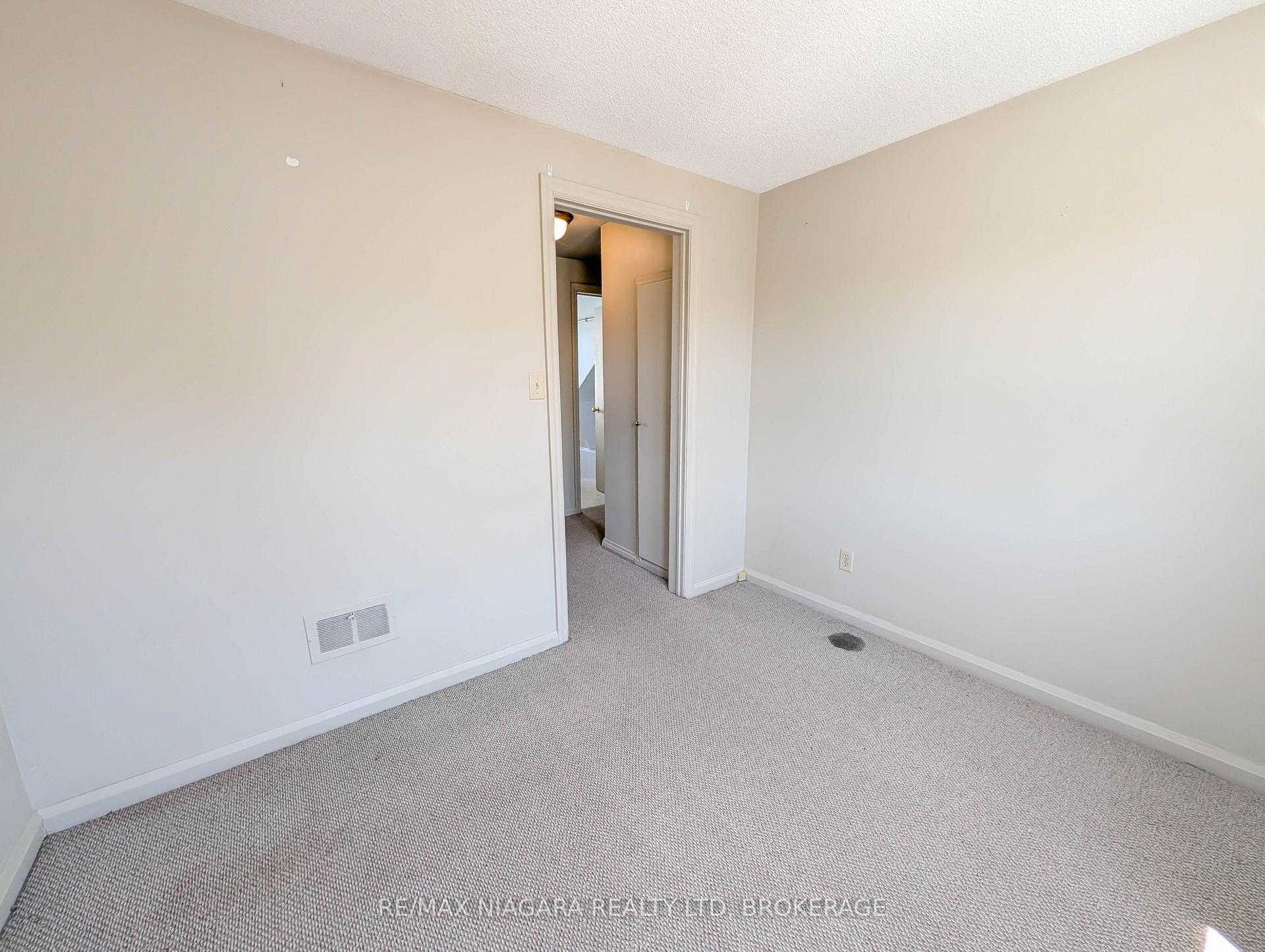 Photo 19 of 106 Haig Street, St. Catharines, Haig — HOMEH