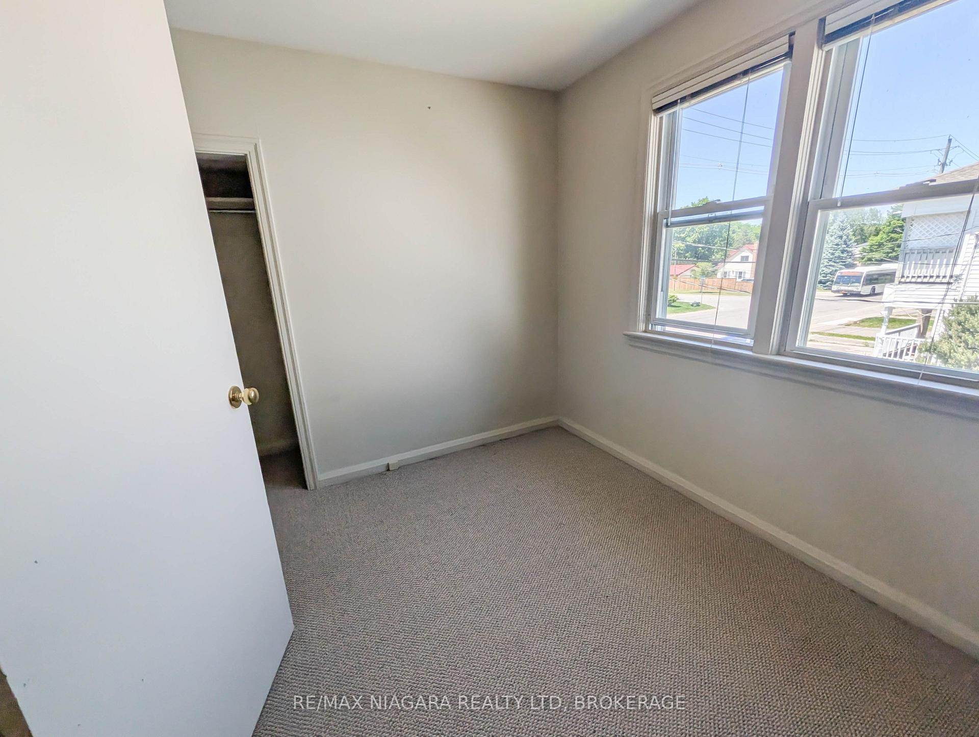 Photo 21 of 106 Haig Street, St. Catharines, Haig — HOMEH