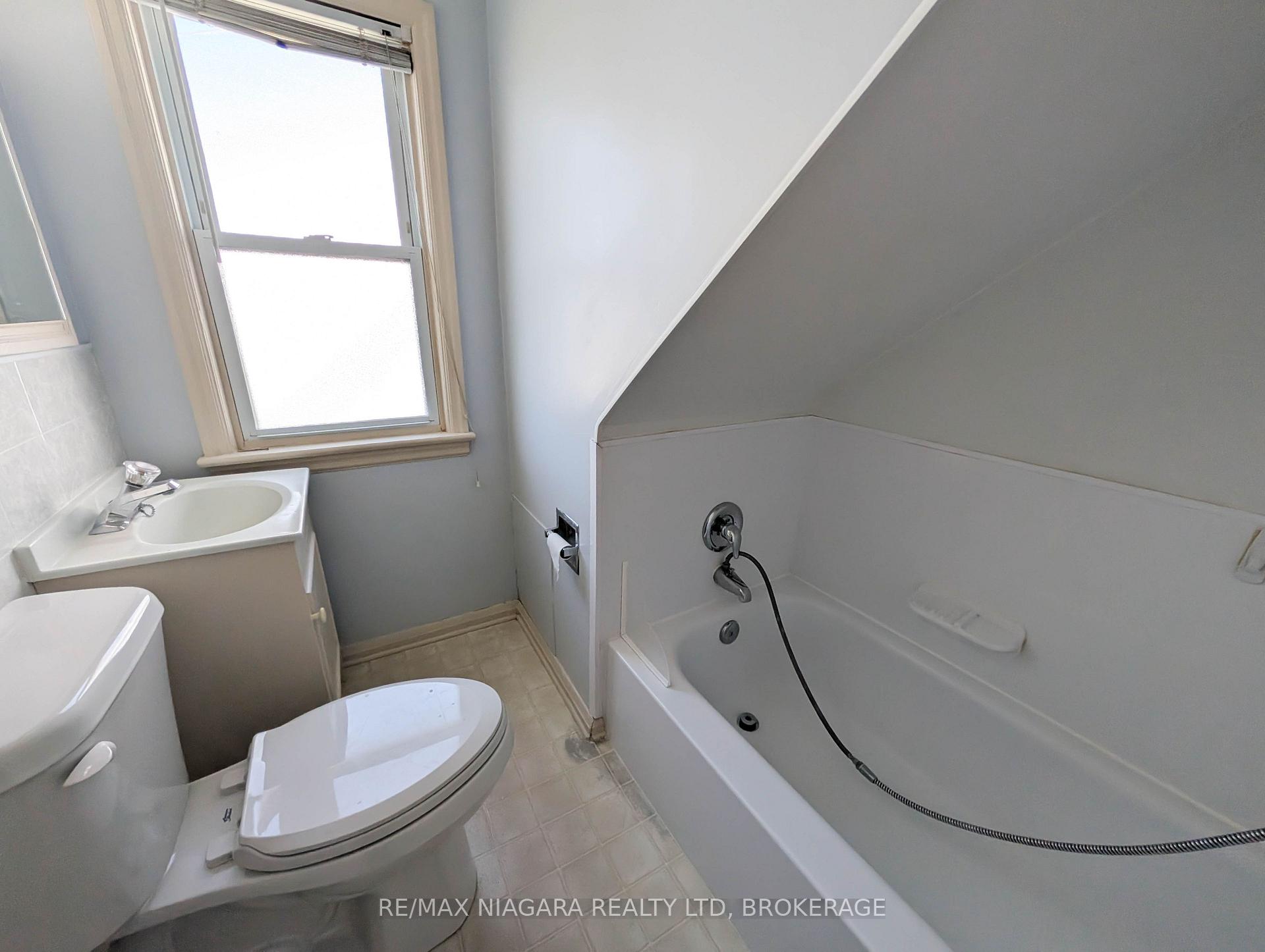 Photo 25 of 106 Haig Street, St. Catharines, Haig — HOMEH