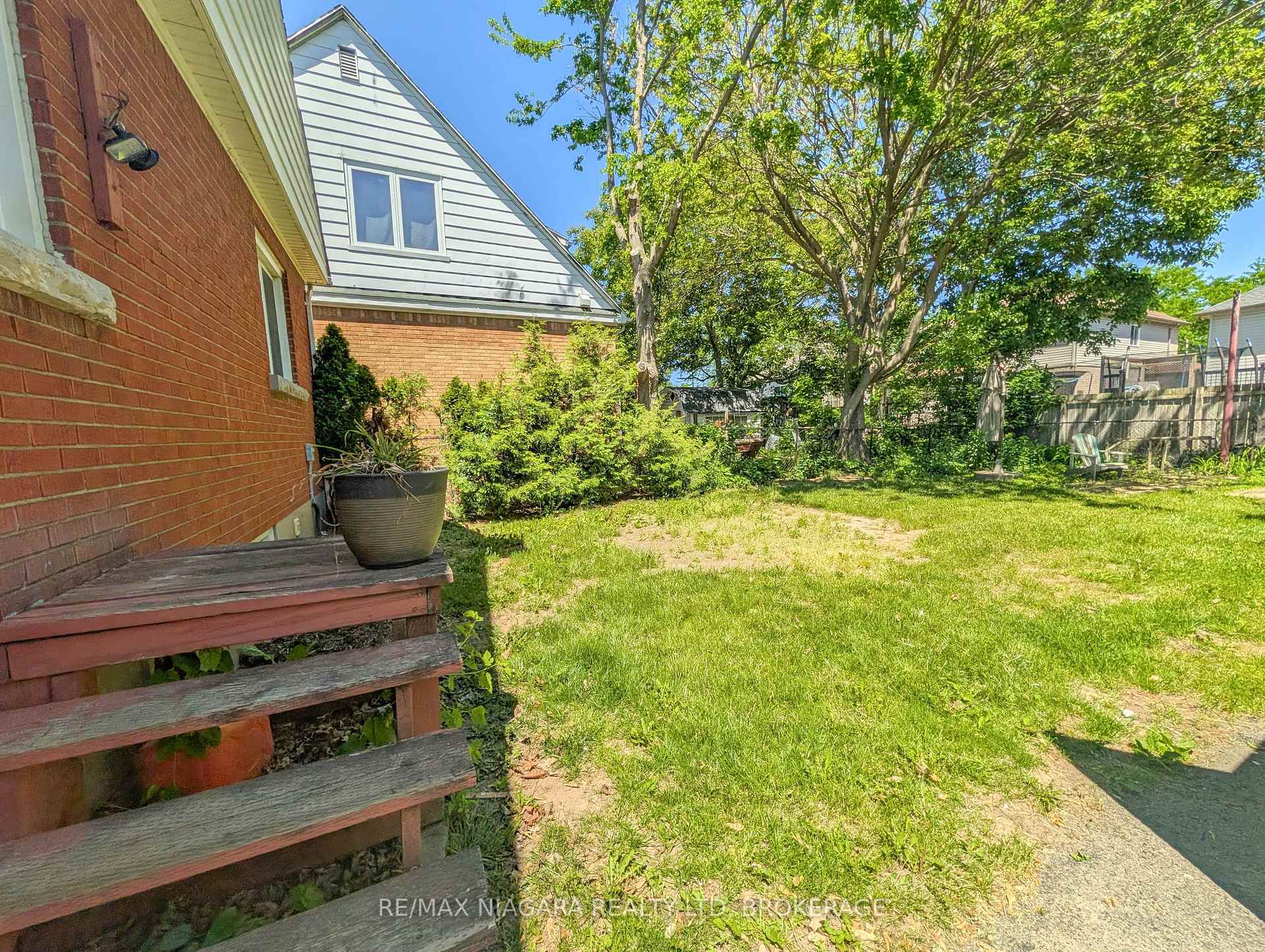 Photo 27 of 106 Haig Street, St. Catharines, Haig — HOMEH