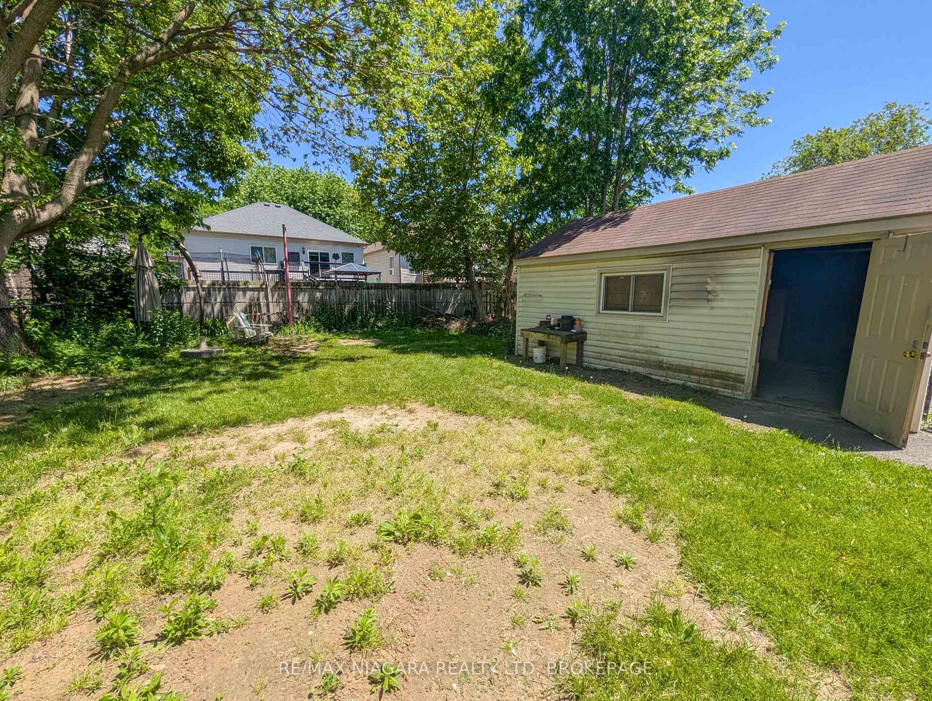 Photo 28 of 106 Haig Street, St. Catharines, Haig — HOMEH