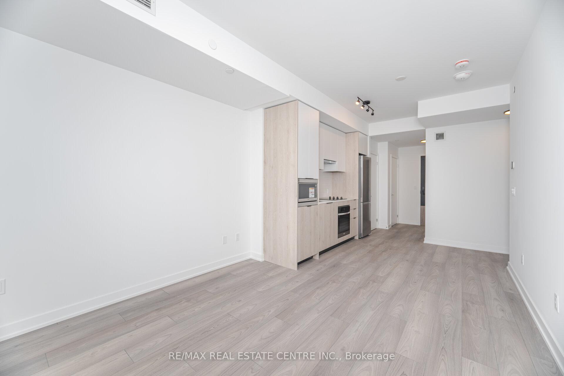 Photo 3 of Unit 432, 1007 The Queensway, Etobicoke, Islington-City Centre West — HOMEH