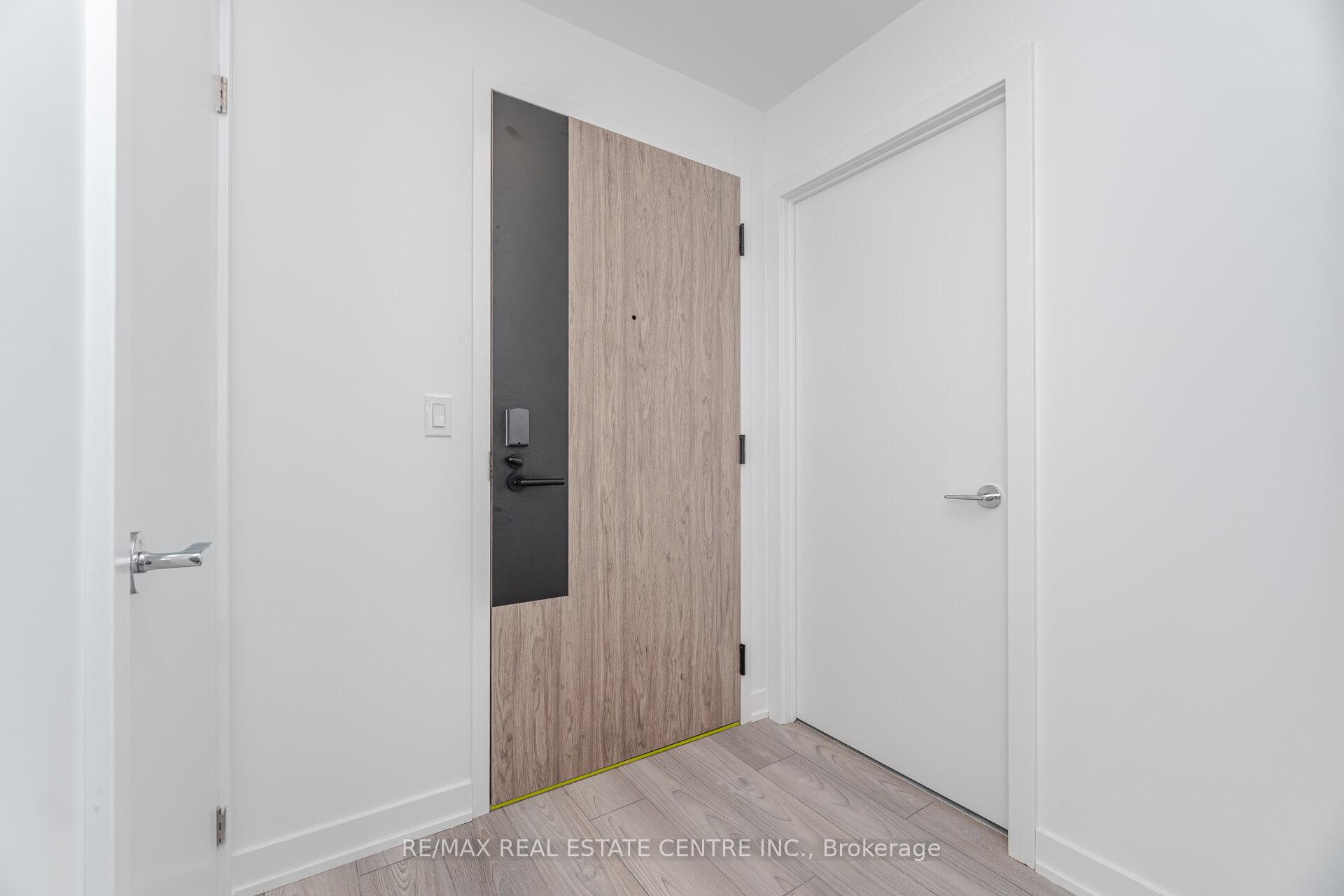 Photo 4 of Unit 432, 1007 The Queensway, Etobicoke, Islington-City Centre West — HOMEH