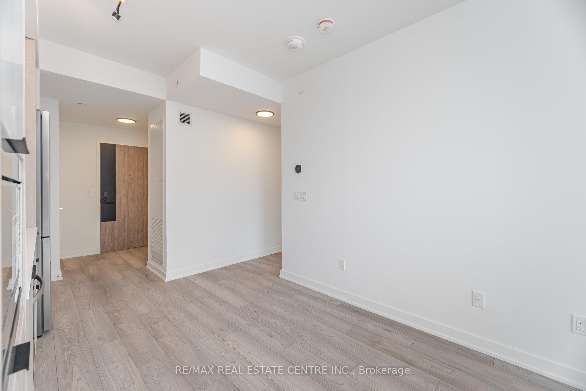 Photo 9 of Unit 432, 1007 The Queensway, Etobicoke, Islington-City Centre West — HOMEH