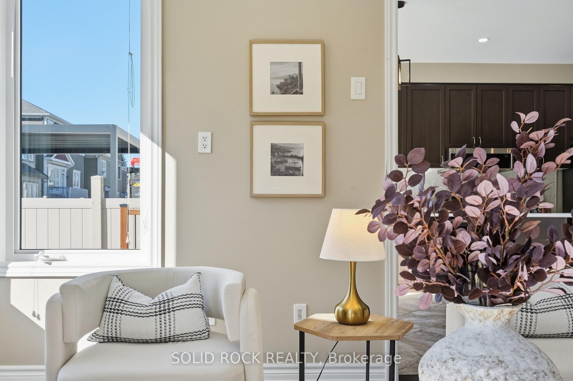 Photo 3 of 55 Solaris Drive, Ottawa, Kanata - Emerald Meadows/Trailwest — HOMEH