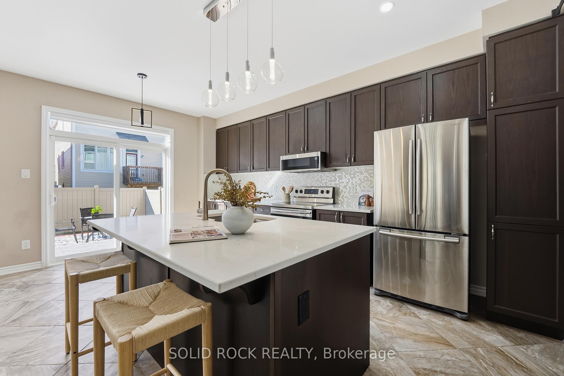 Photo 4 of 55 Solaris Drive, Ottawa, Kanata - Emerald Meadows/Trailwest — HOMEH