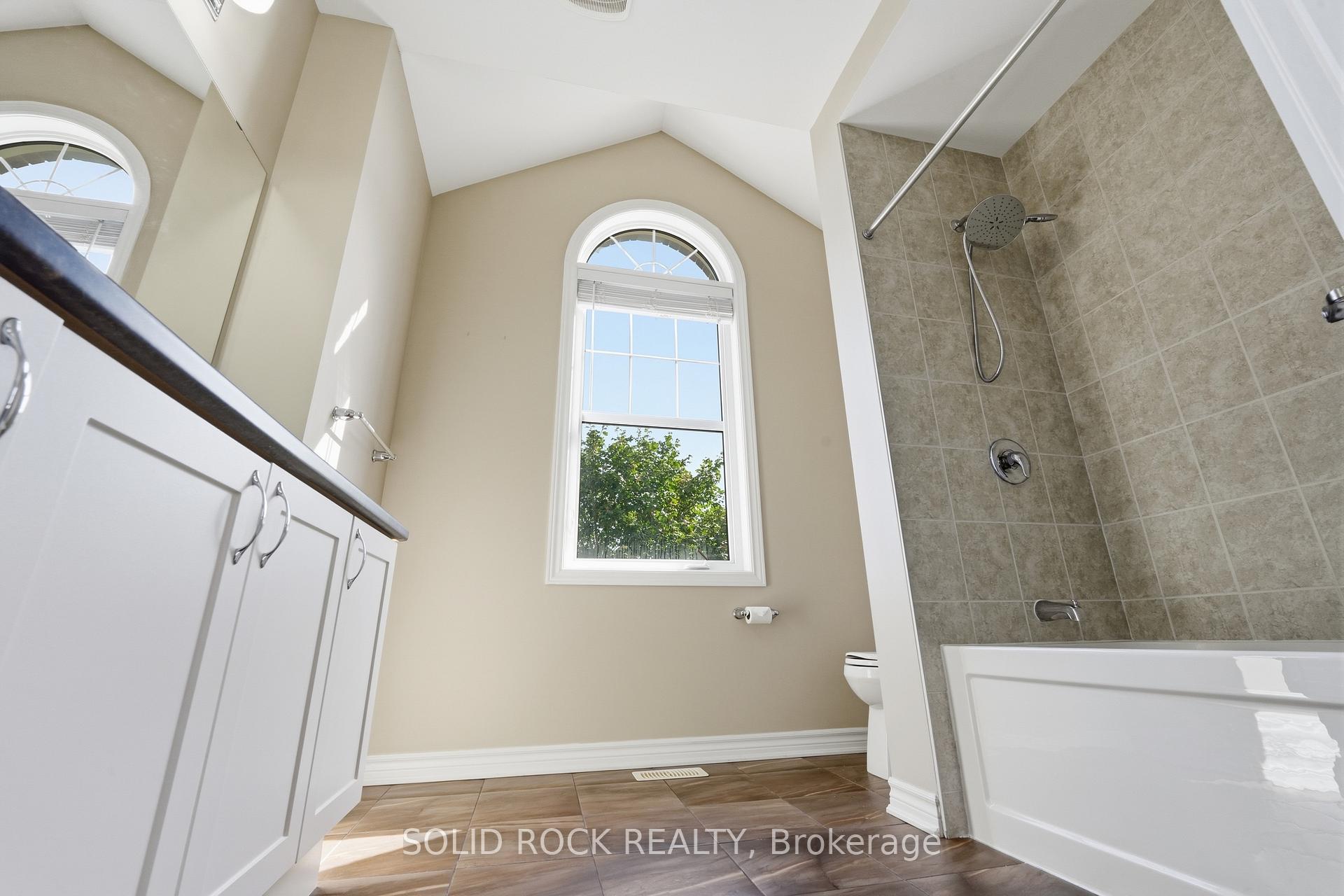 Photo 38 of 55 Solaris Drive, Ottawa, Kanata - Emerald Meadows/Trailwest — HOMEH