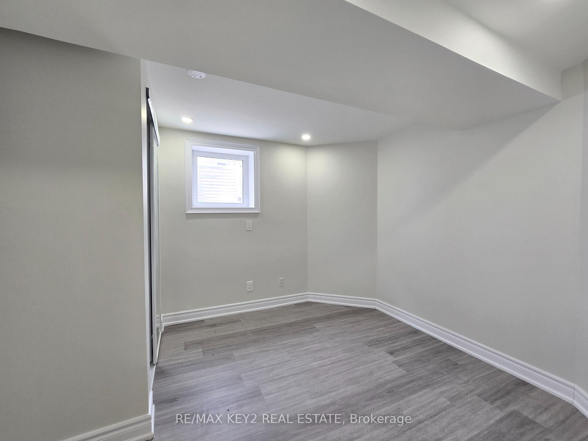 Photo 7 of 45 Ball Crescent, Whitby, Williamsburg — HOMEH