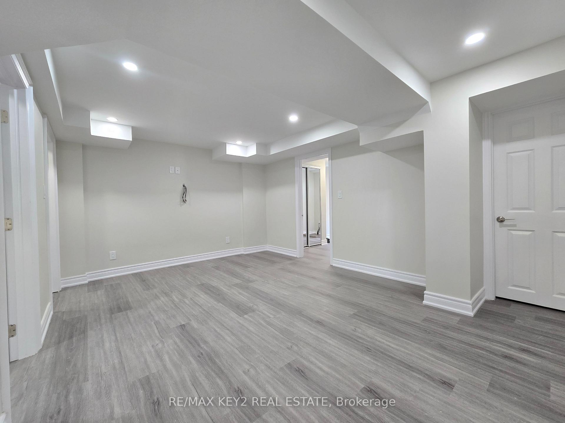 Photo 9 of 45 Ball Crescent, Whitby, Williamsburg — HOMEH
