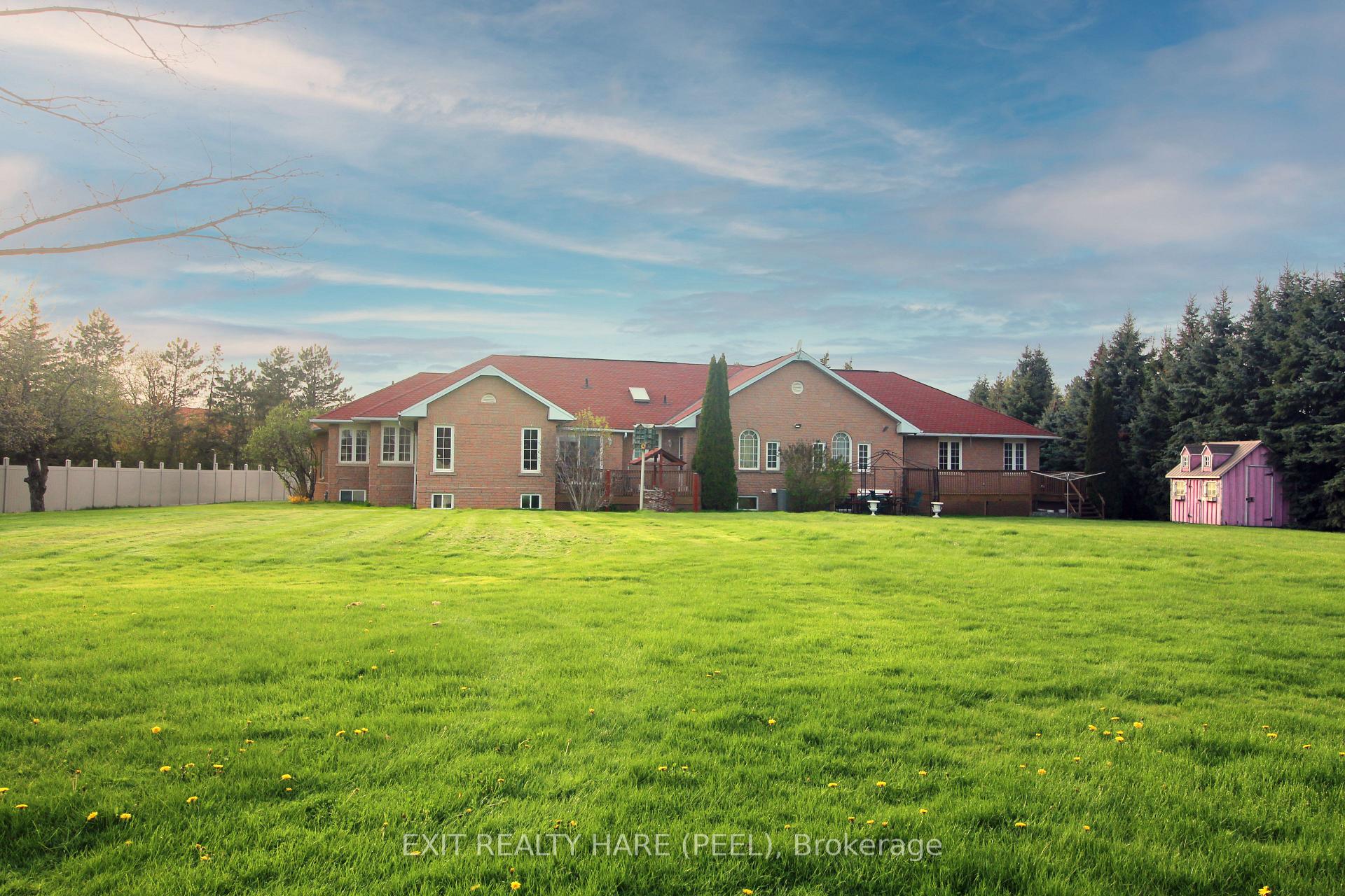 Photo 8 of 5 Glenbrook Boulevard, Brampton, Toronto Gore Rural Estate — HOMEH