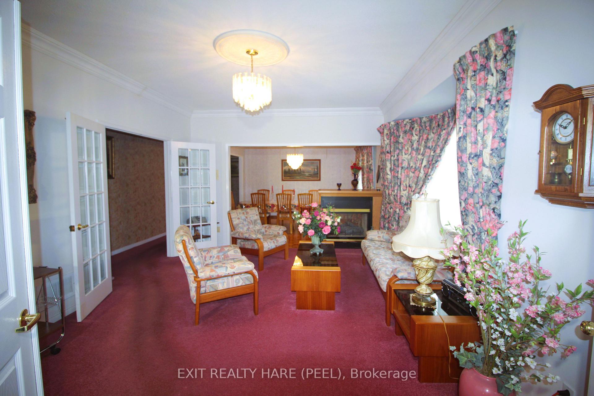 Photo 15 of 5 Glenbrook Boulevard, Brampton, Toronto Gore Rural Estate — HOMEH