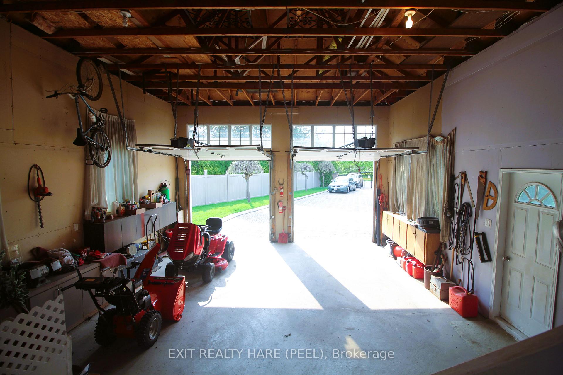 Photo 50 of 5 Glenbrook Boulevard, Brampton, Toronto Gore Rural Estate — HOMEH