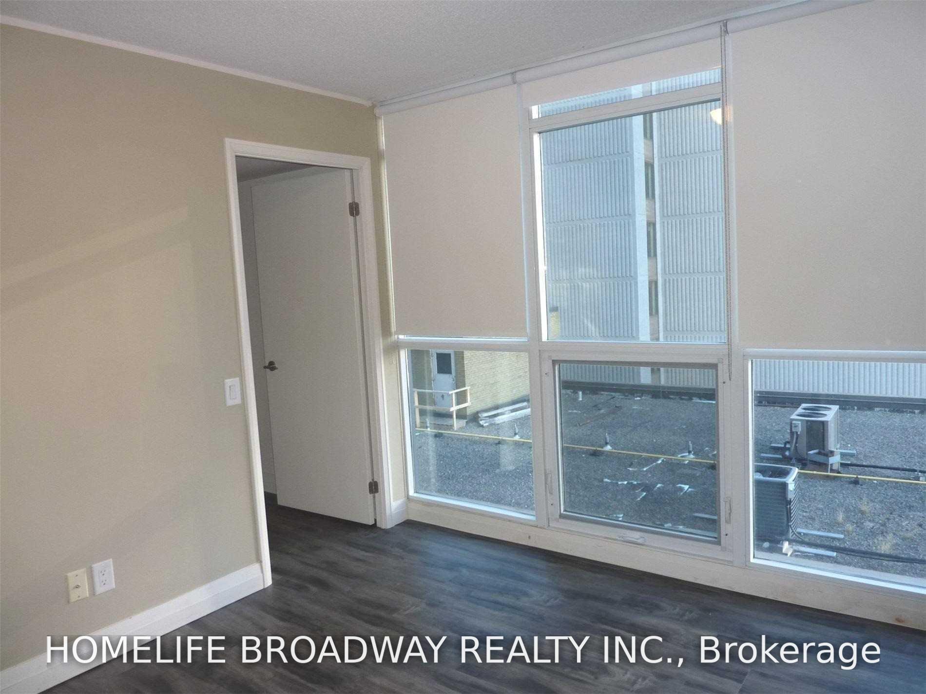 Photo 5 of Unit 802, 25 Carlton Street, Toronto, Church-Yonge Corridor — HOMEH