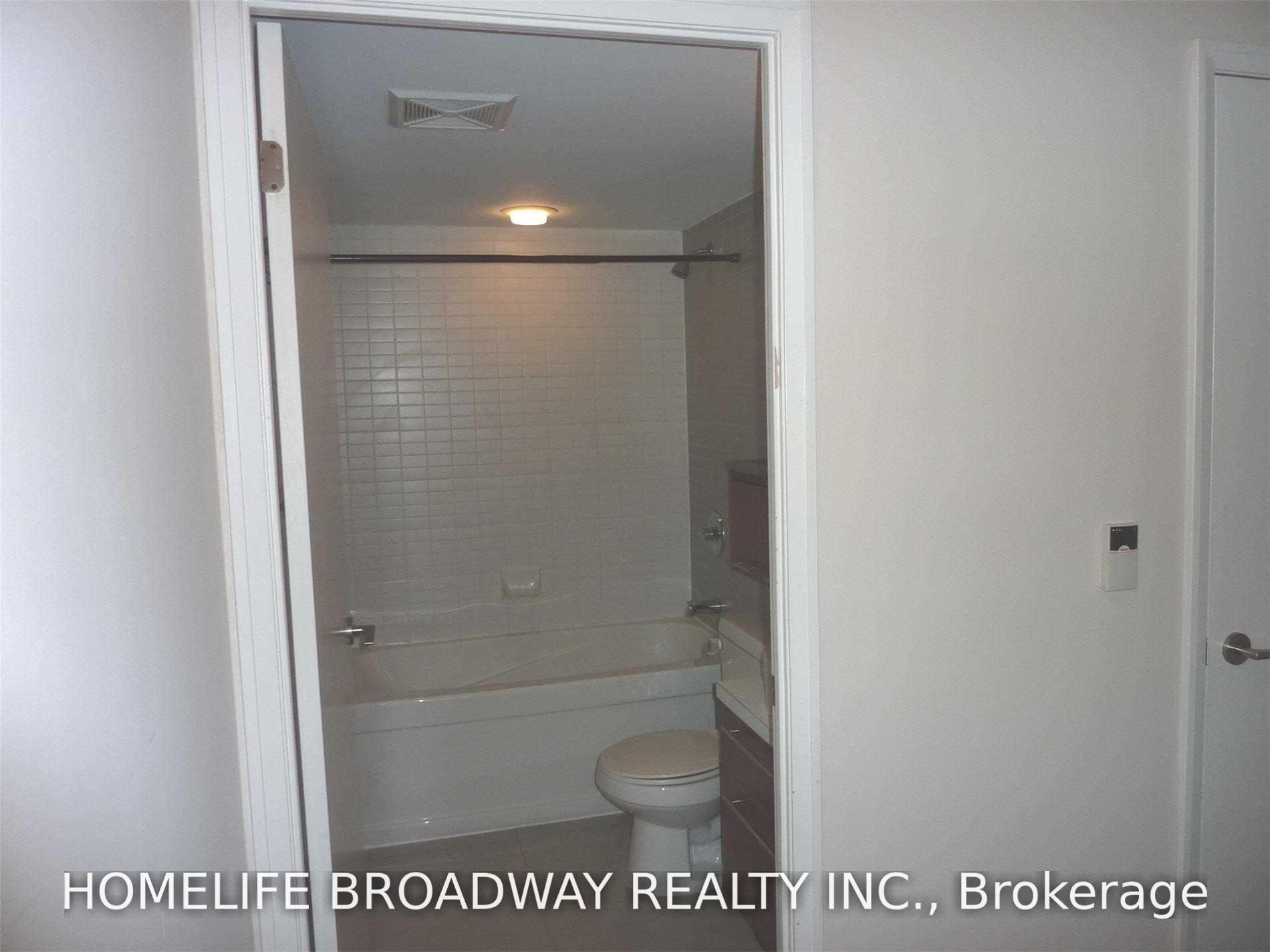 Photo 9 of Unit 802, 25 Carlton Street, Toronto, Church-Yonge Corridor — HOMEH