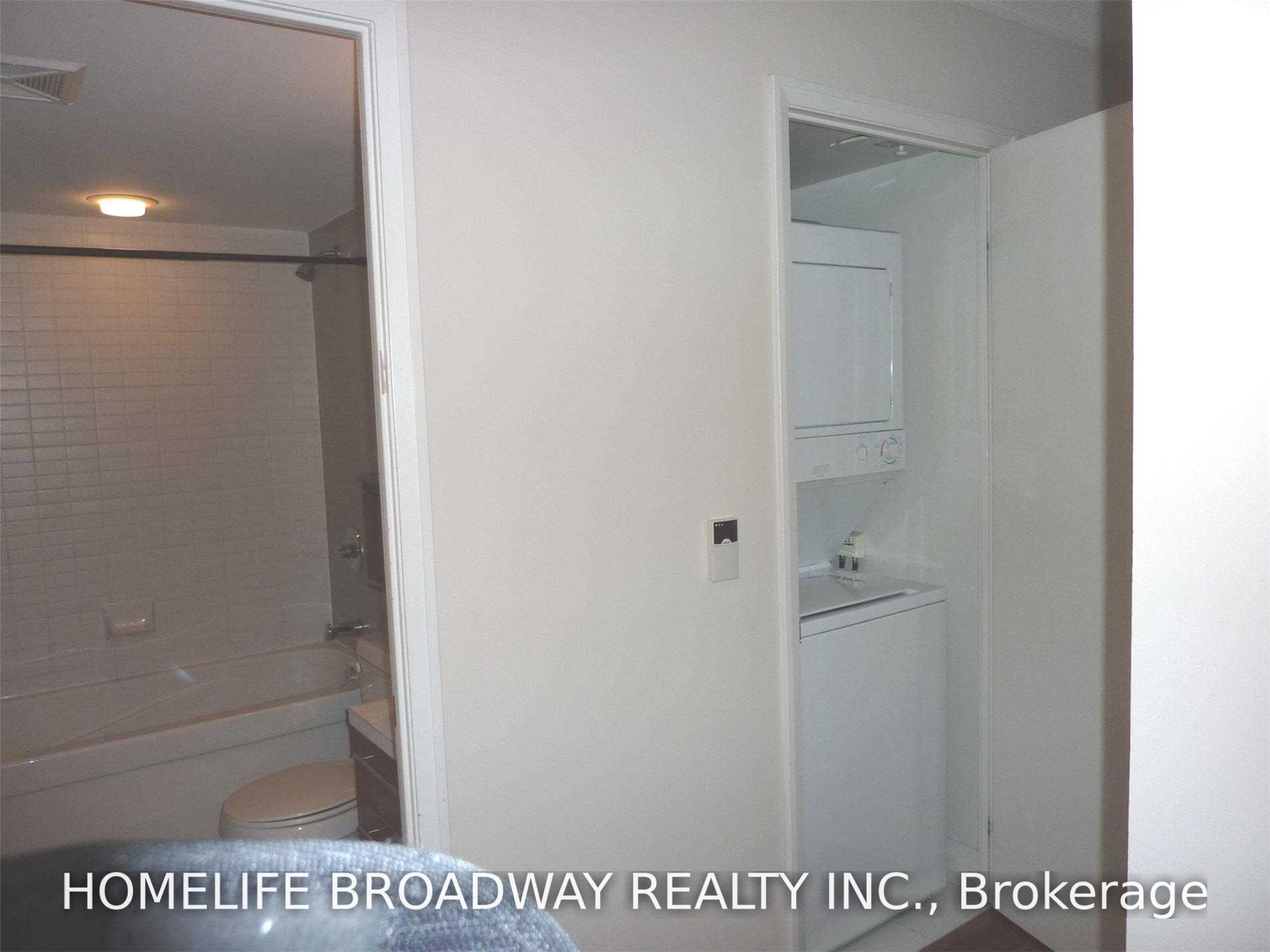 Photo 11 of Unit 802, 25 Carlton Street, Toronto, Church-Yonge Corridor — HOMEH
