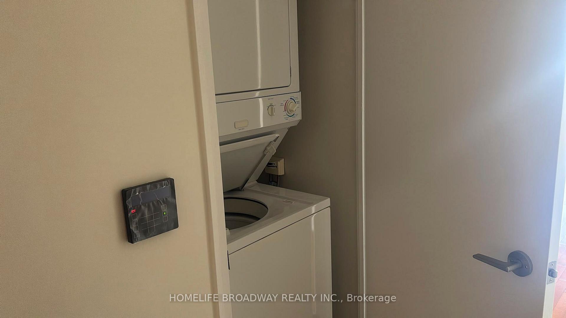 Photo 10 of Unit 802, 25 Carlton Street, Toronto, Church-Yonge Corridor — HOMEH