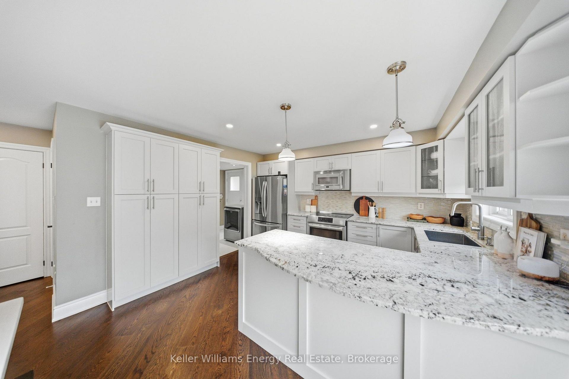 Photo 18 of 8 Holliman Lane, Ajax, South East — HOMEH