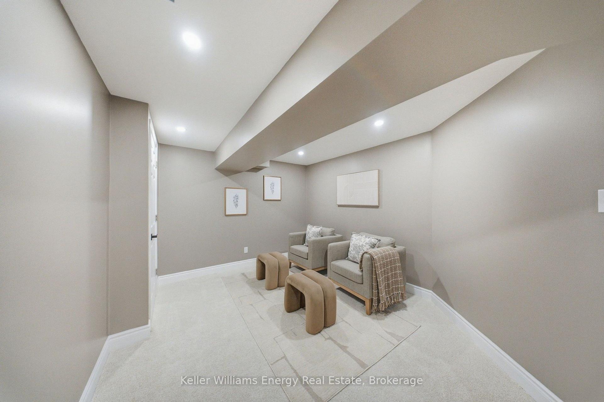 Photo 37 of 8 Holliman Lane, Ajax, South East — HOMEH