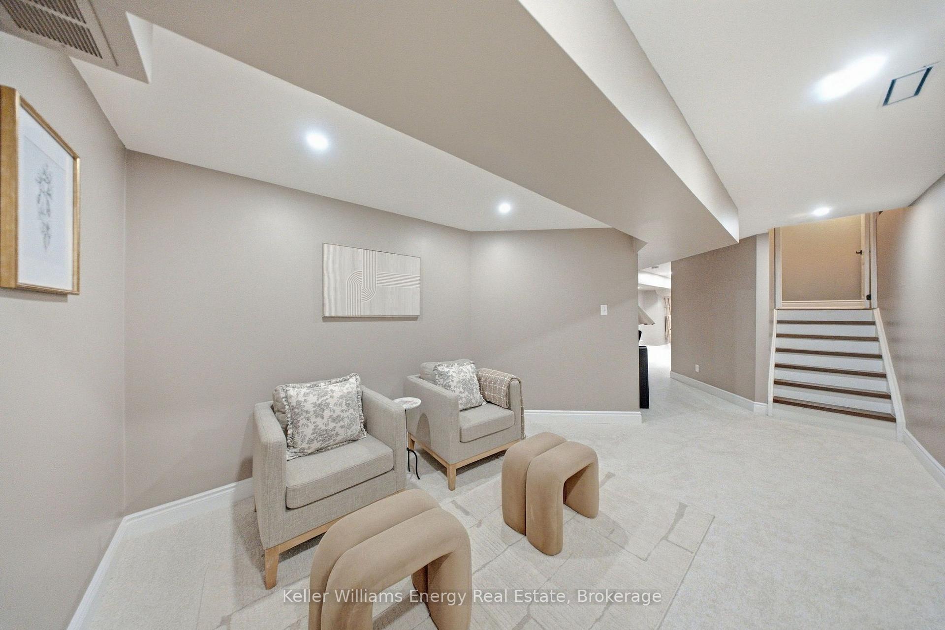 Photo 38 of 8 Holliman Lane, Ajax, South East — HOMEH