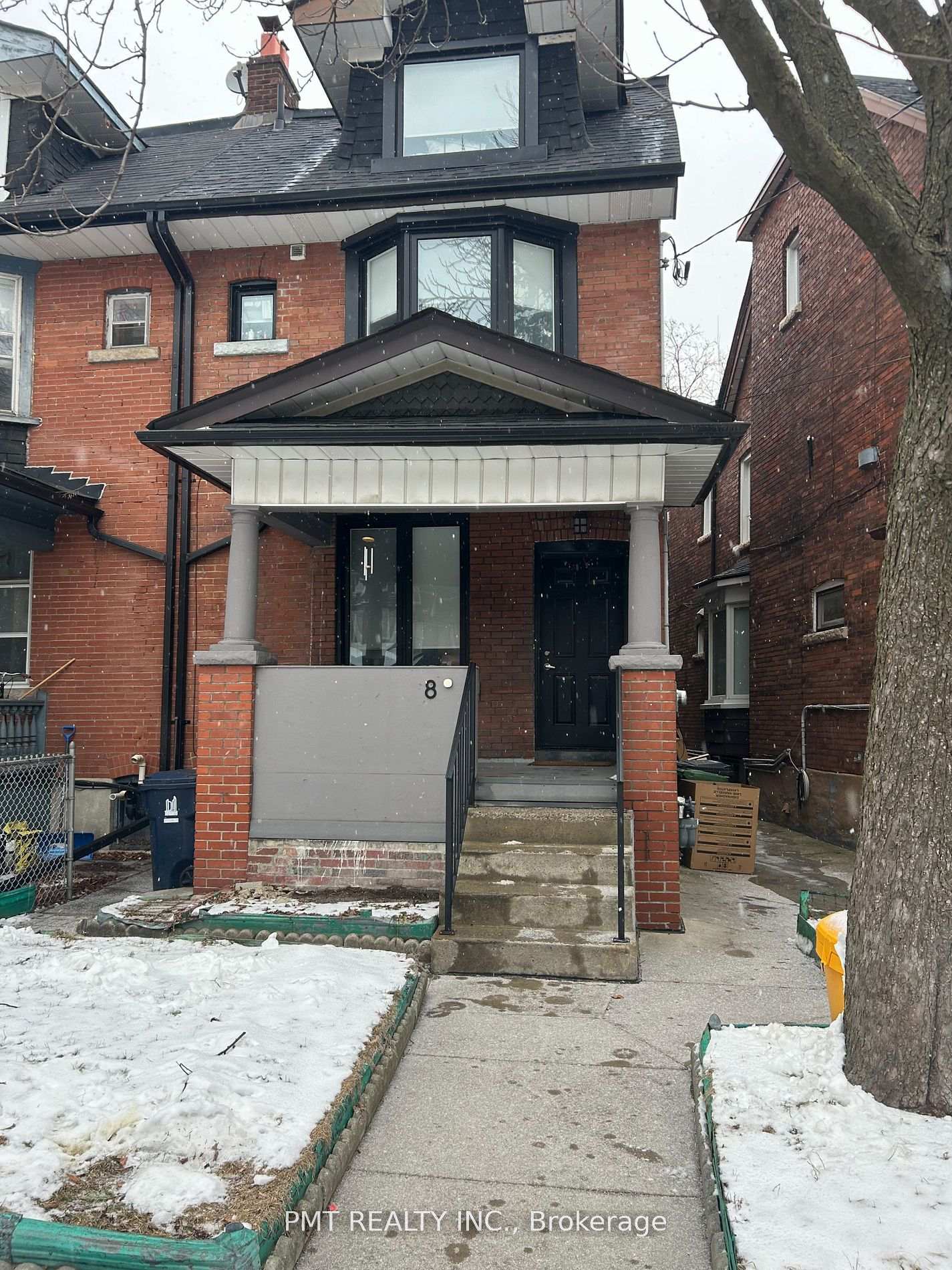 Photo of Unit Main, 8 Rusholme Park Crescent