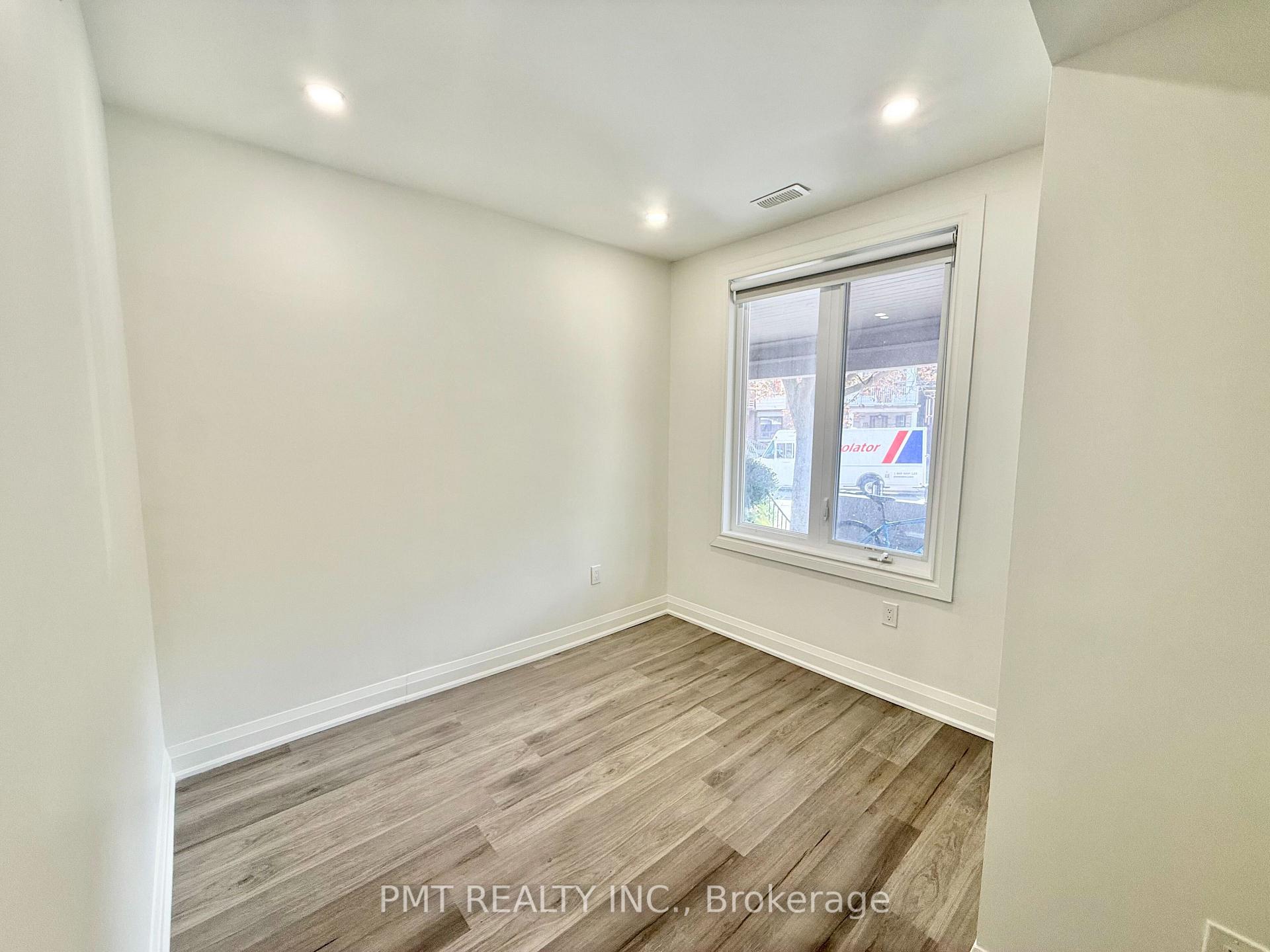 Photo 7 of Unit Main, 8 Rusholme Park Crescent, Toronto, Little Portugal — HOMEH