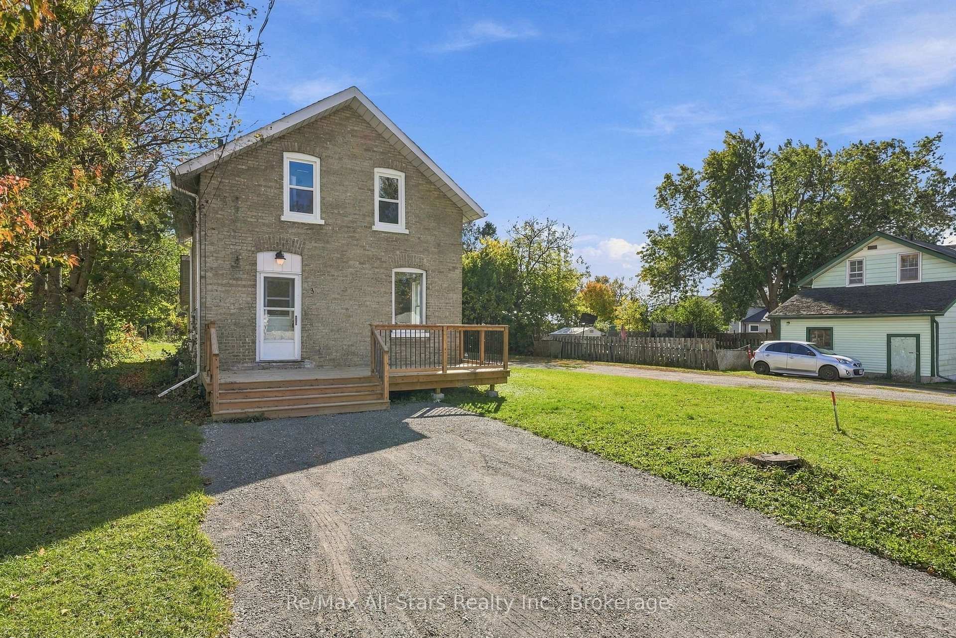 Photo 3 of 3 Bertie Street, Kawartha Lakes, Lindsay — HOMEH