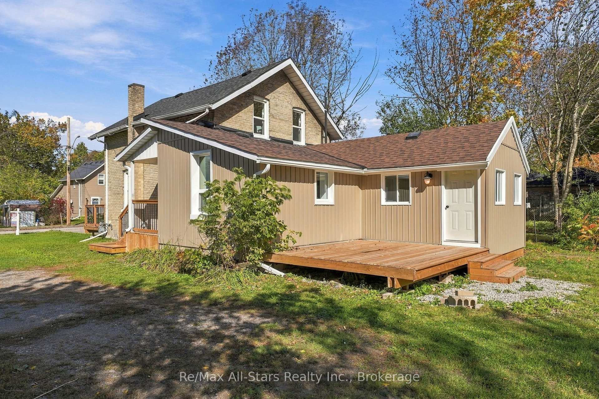 Photo 5 of 3 Bertie Street, Kawartha Lakes, Lindsay — HOMEH