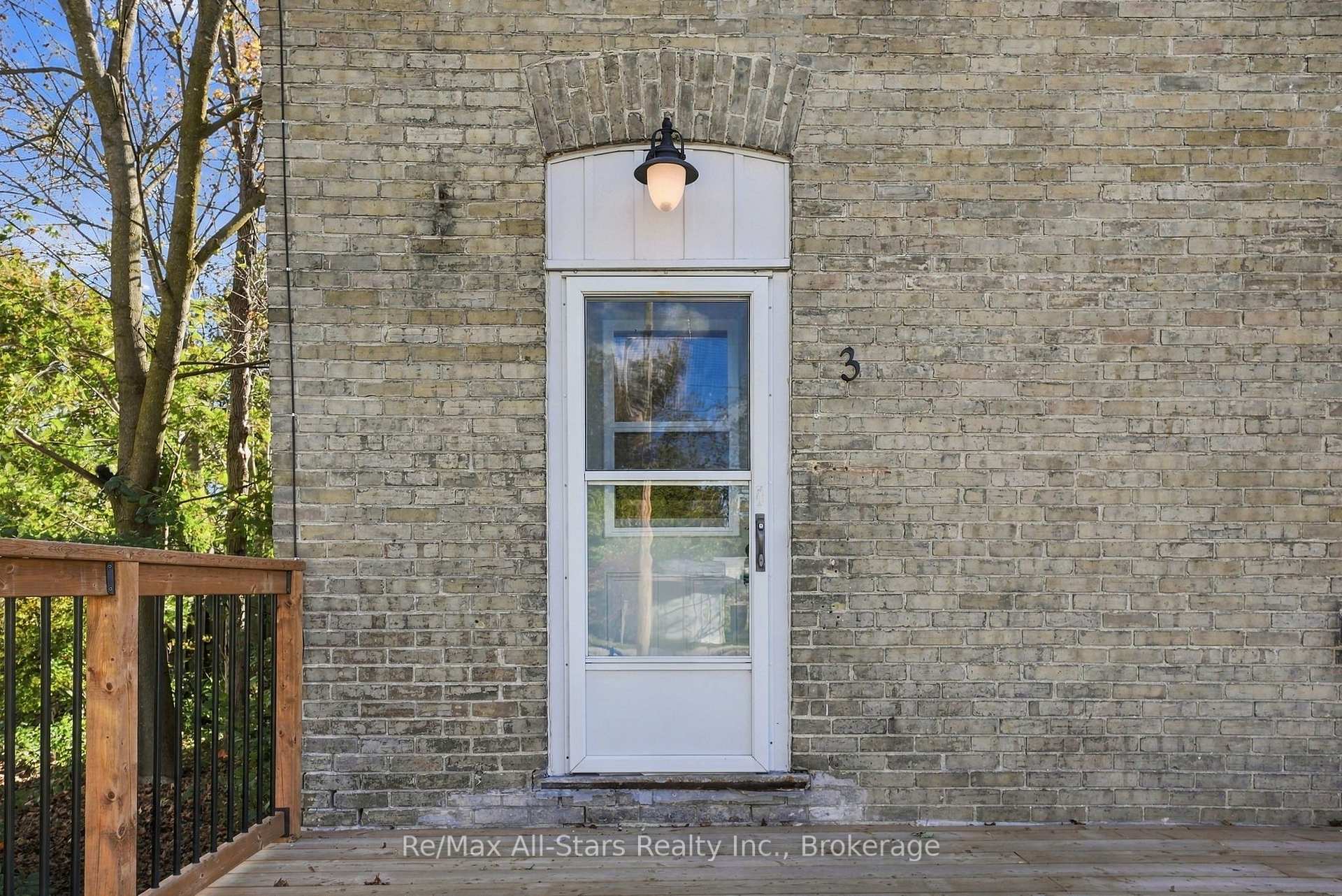 Photo 6 of 3 Bertie Street, Kawartha Lakes, Lindsay — HOMEH