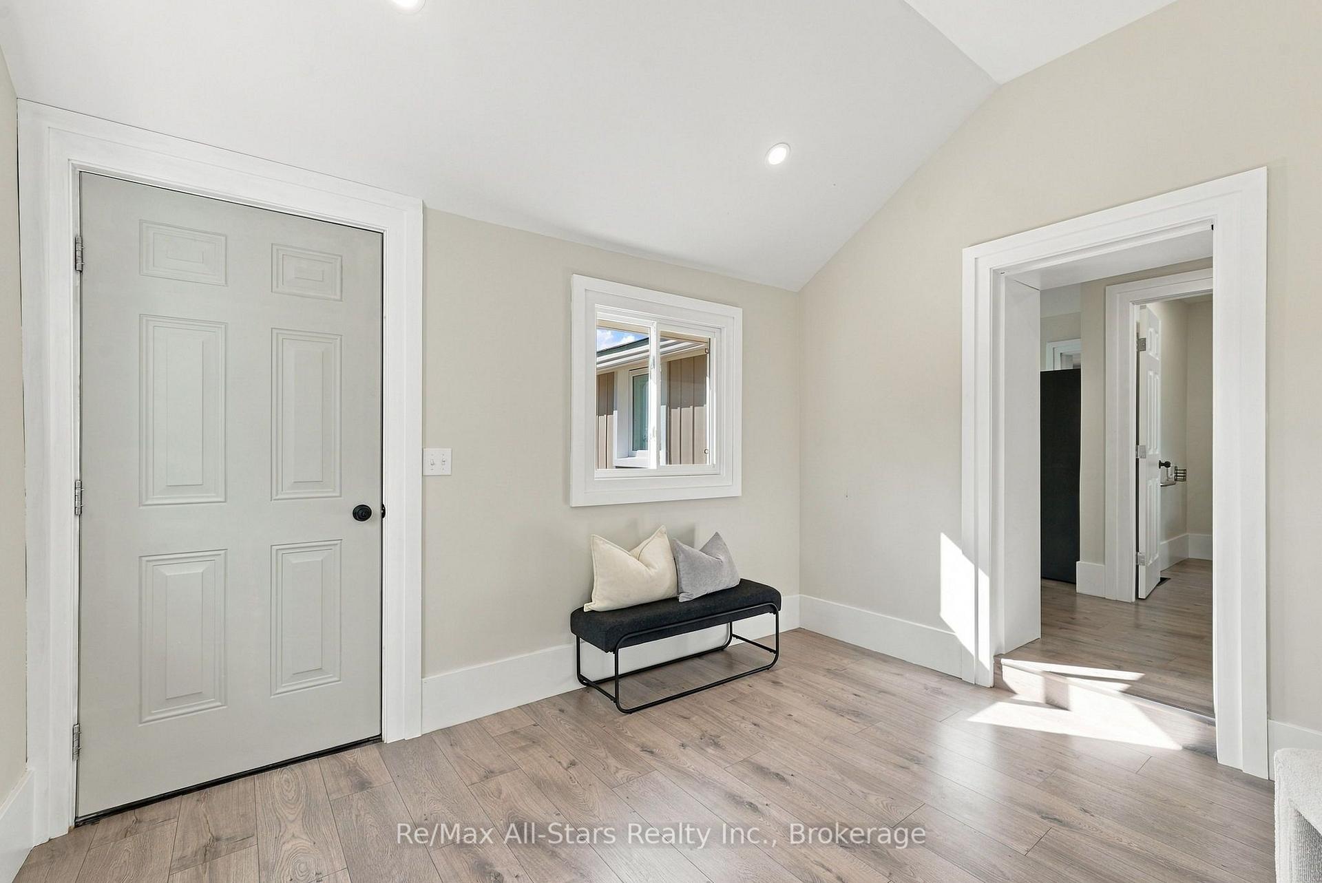 Photo 8 of 3 Bertie Street, Kawartha Lakes, Lindsay — HOMEH
