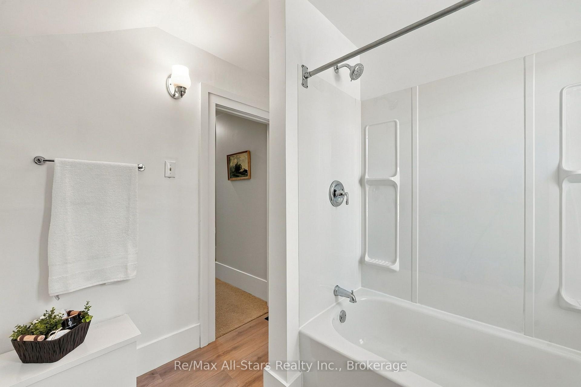 Photo 23 of 3 Bertie Street, Kawartha Lakes, Lindsay — HOMEH