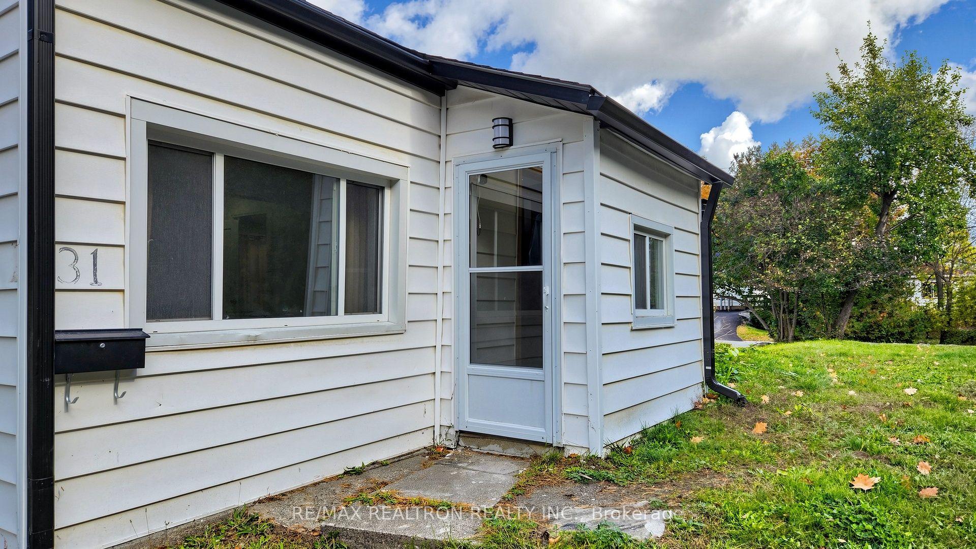 Photo 4 of 31 Isabella Street, Parry Sound — HOMEH