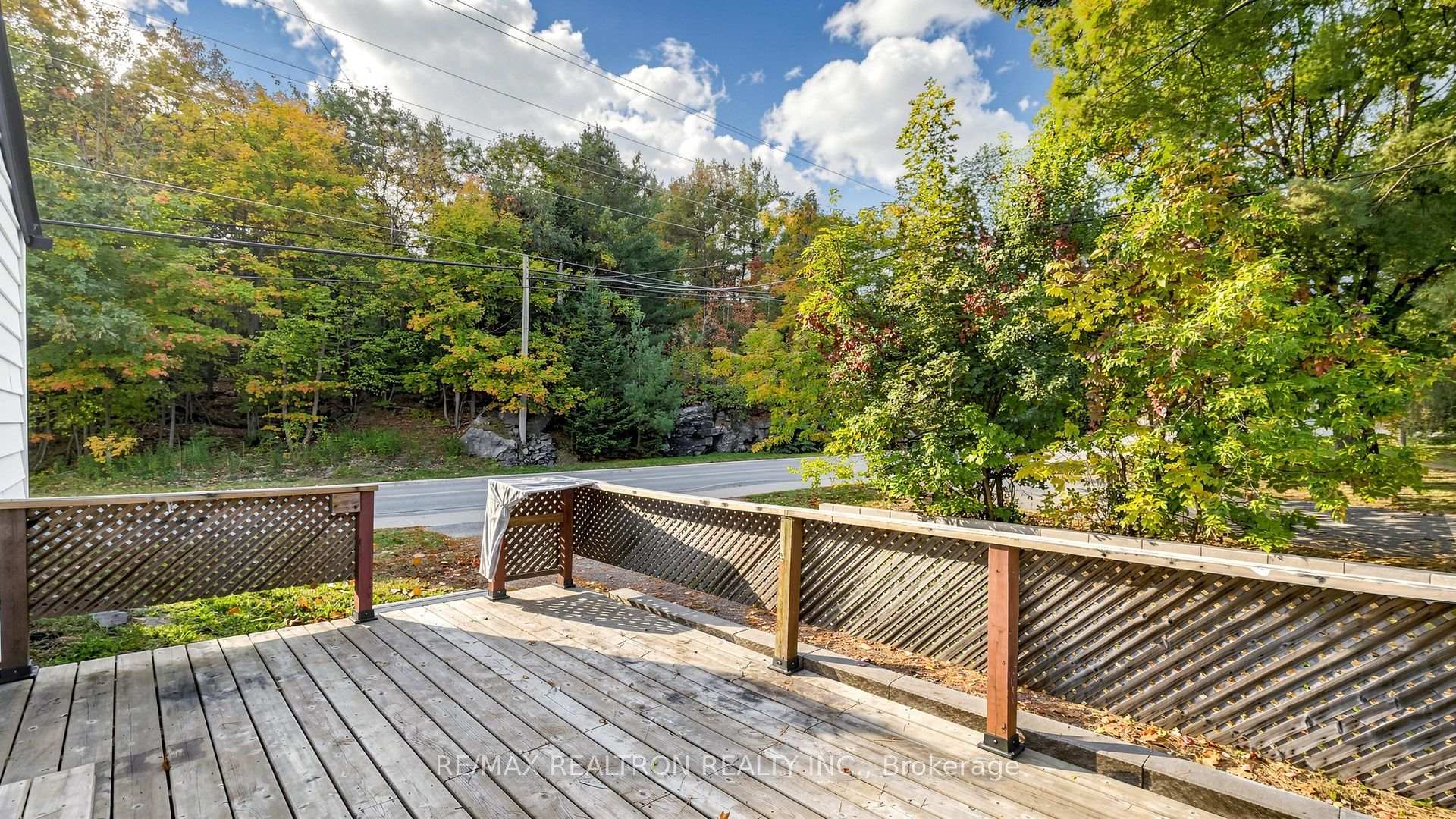 Photo 6 of 31 Isabella Street, Parry Sound — HOMEH