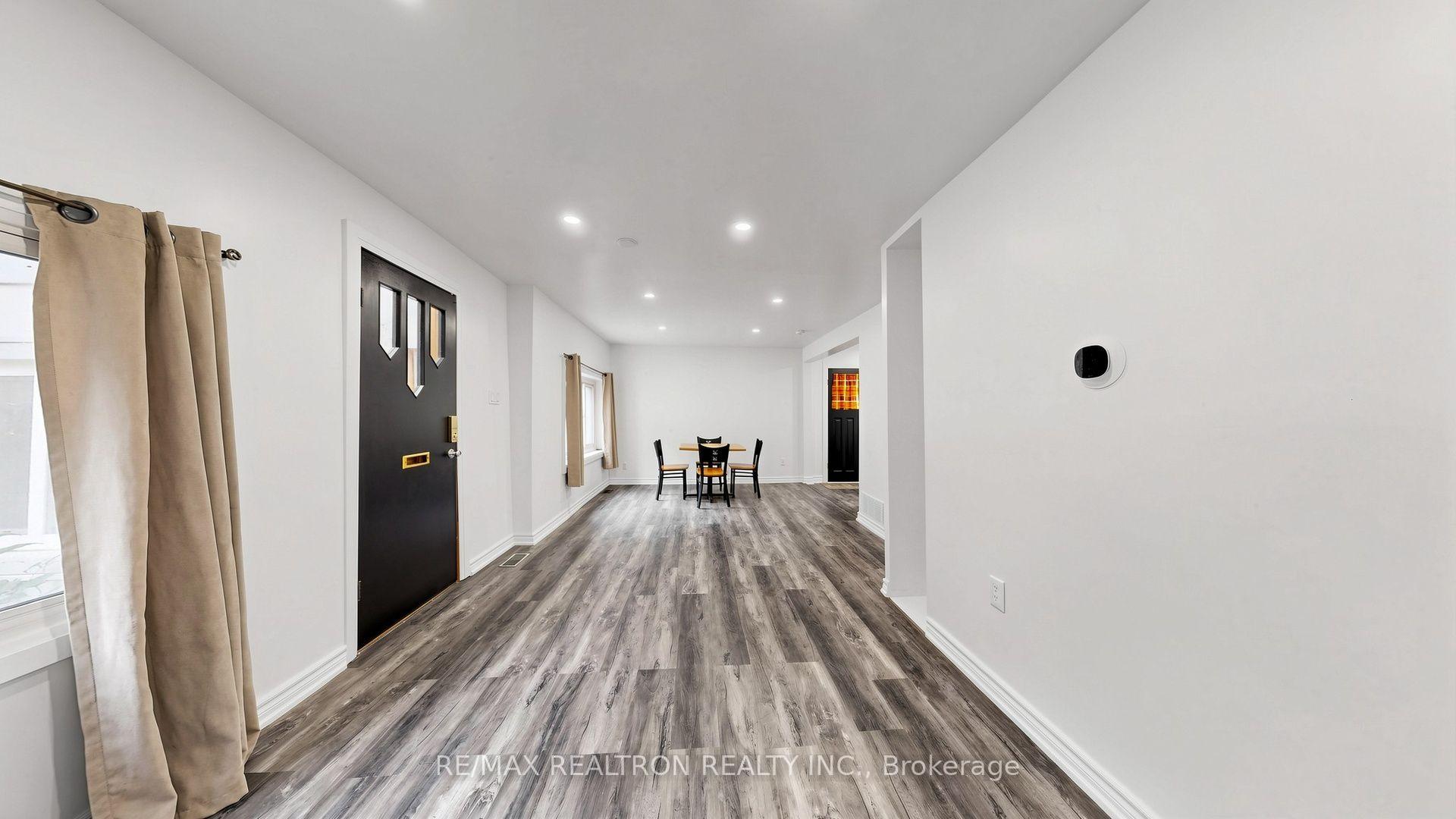 Photo 7 of 31 Isabella Street, Parry Sound — HOMEH