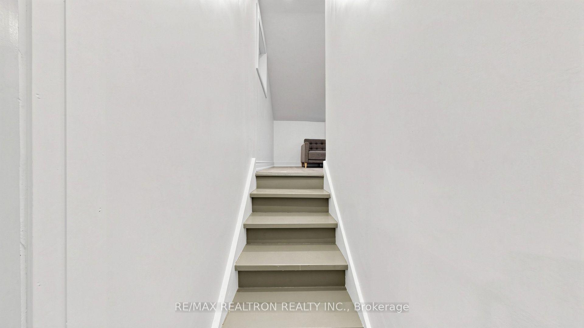 Photo 13 of 31 Isabella Street, Parry Sound — HOMEH