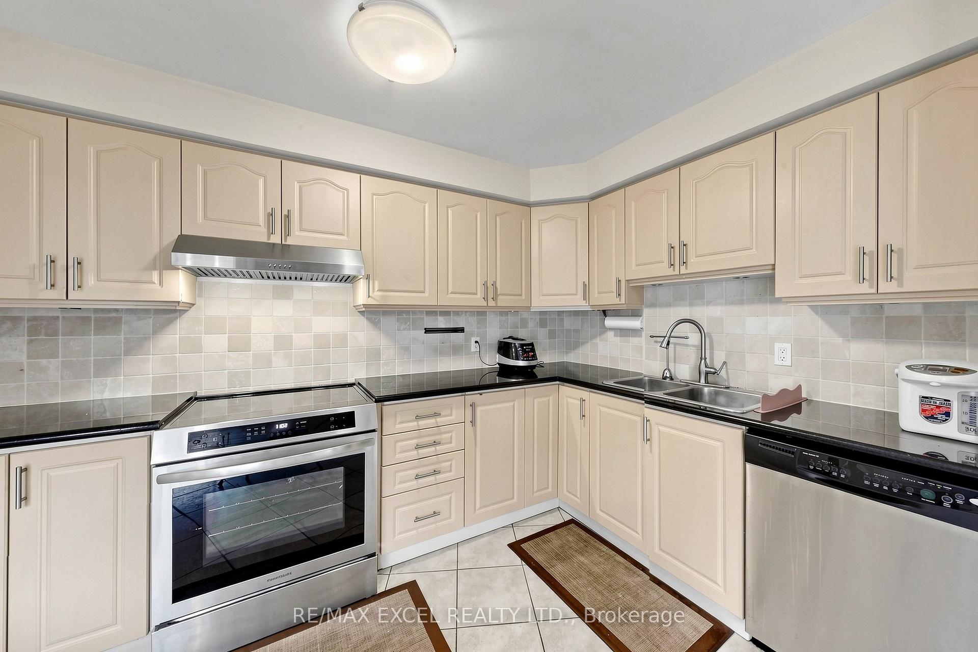 Photo 12 of Unit 55, 65 Quail Valley Lane, Markham, German Mills — HOMEH