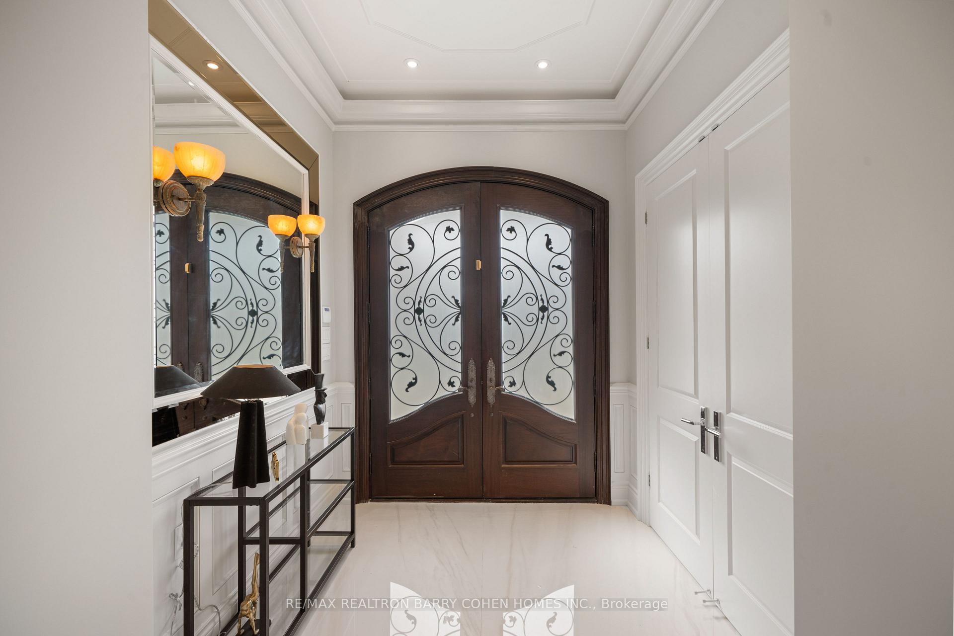 Photo 7 of 13 Legacy Court, North York, St. Andrew-Windfields — HOMEH